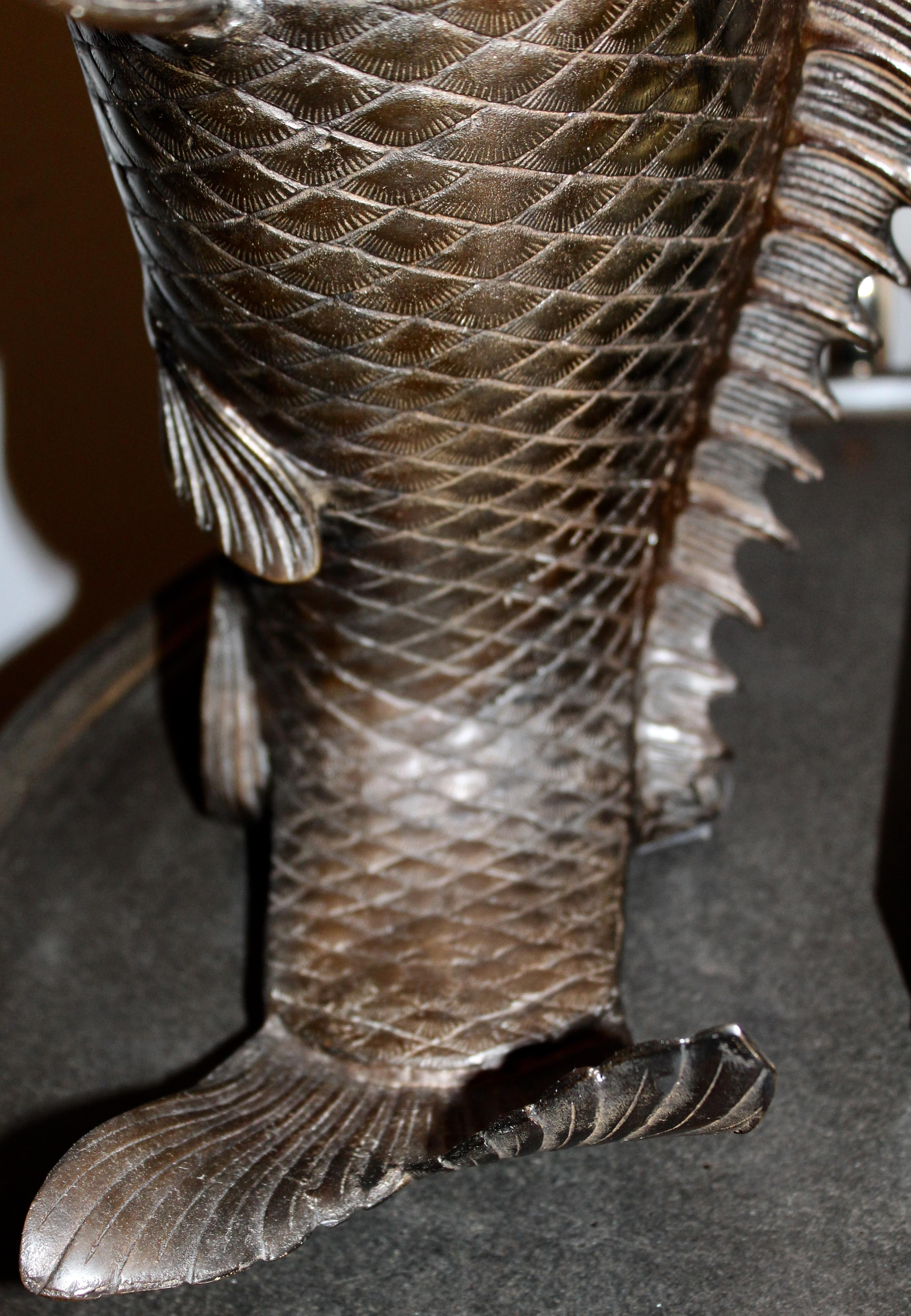 Japanese Cast Bronze Vase in the Form of a Carp, Mid-20th Century For Sale 3