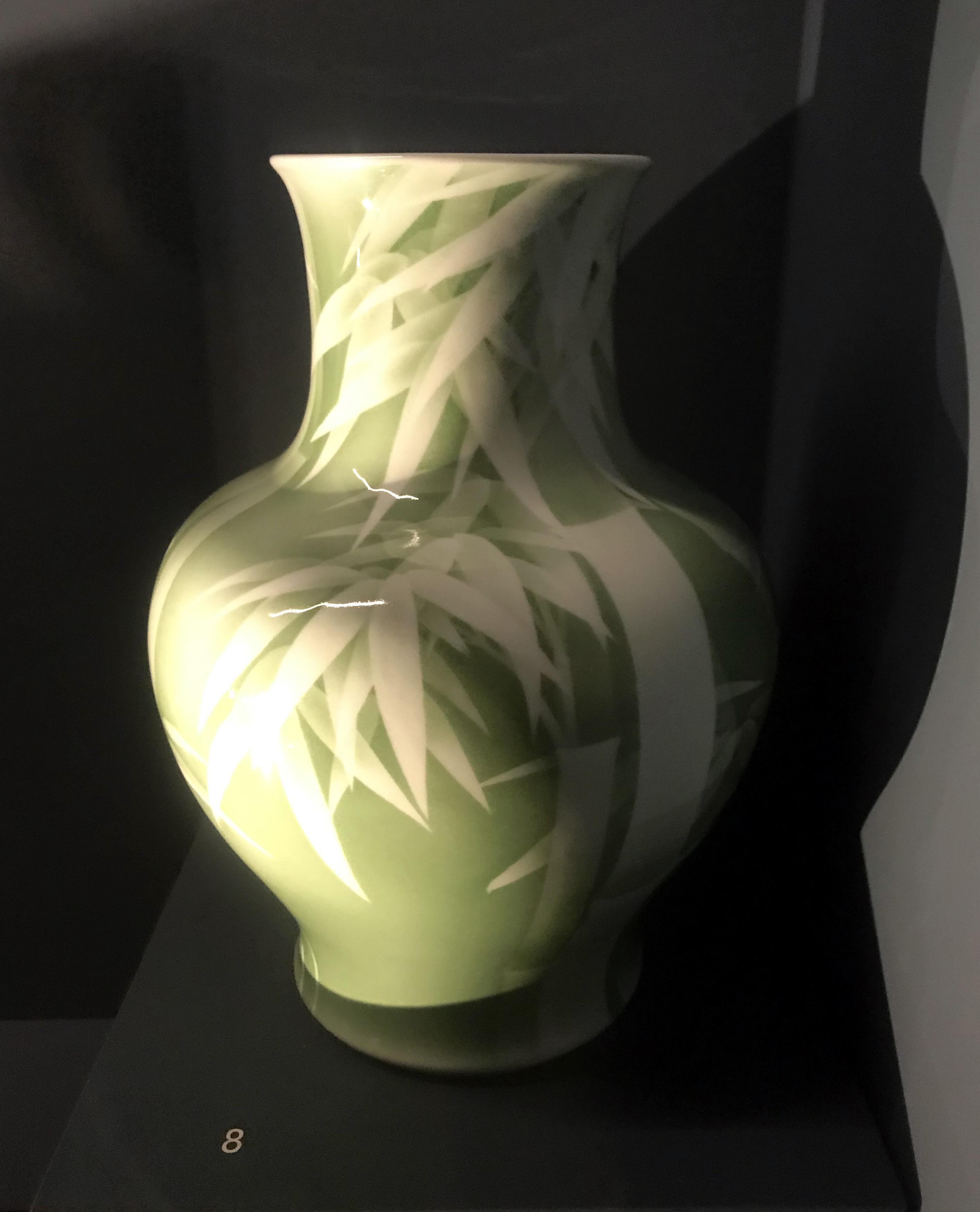 Japanese Ceramic Centerpiece Bowl Makuzu Kozan Meiji Period For Sale 13