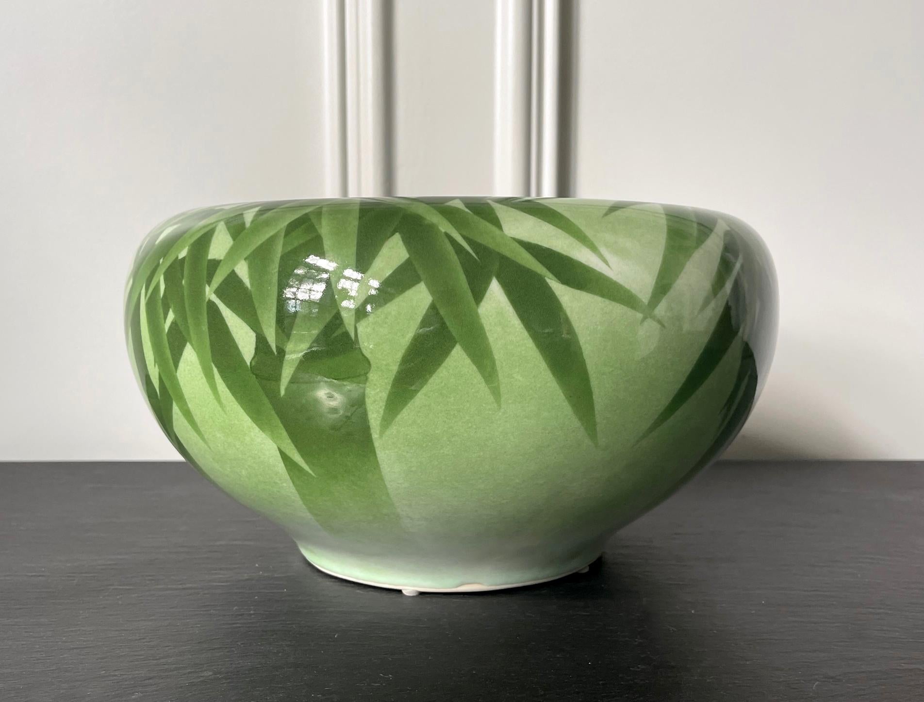 Japonisme Japanese Ceramic Centerpiece Bowl Makuzu Kozan Meiji Period For Sale