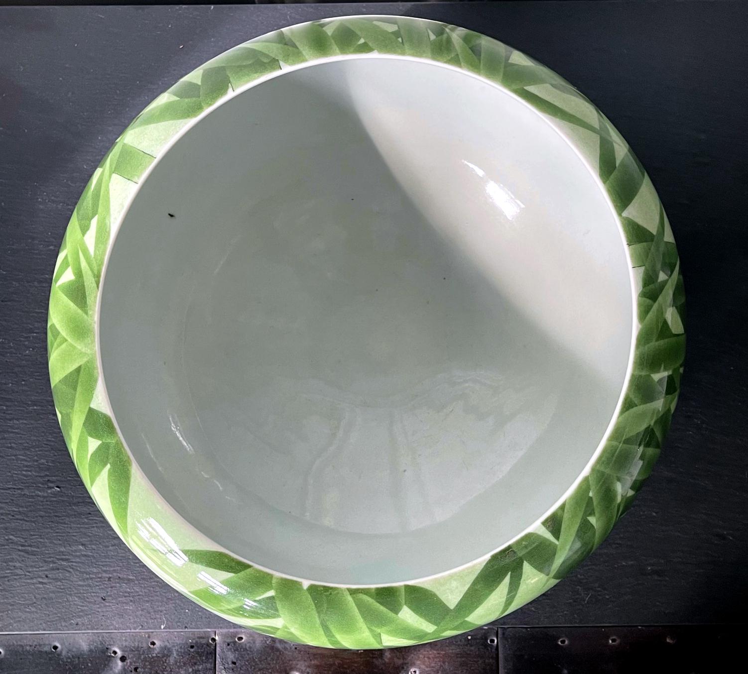 Japanese Ceramic Centerpiece Bowl Makuzu Kozan Meiji Period For Sale 2