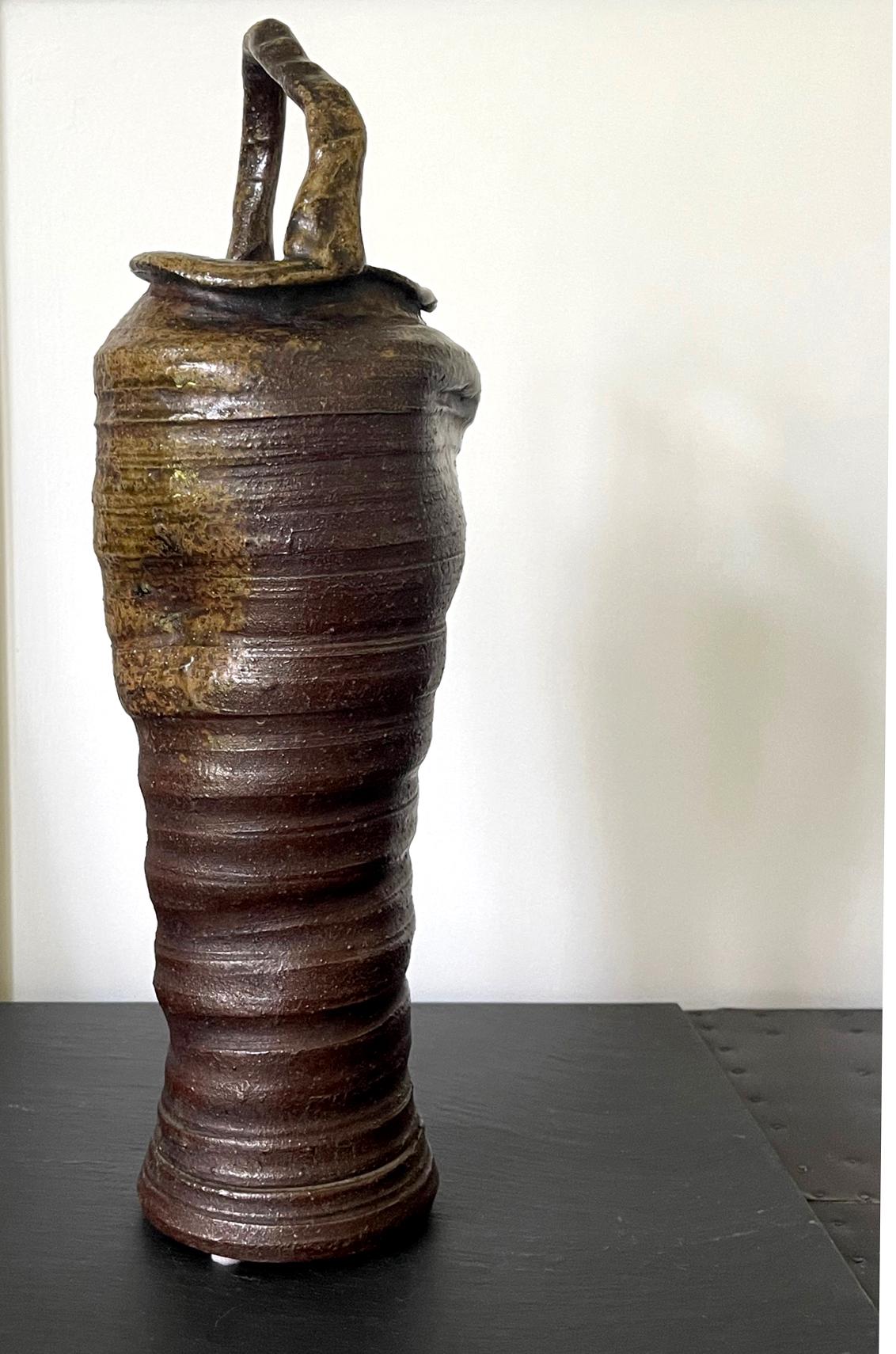 Japanische japanische Ikebana-Vase aus Keramik, Bizen Ware Nanba Koyo im Zustand „Gut“ im Angebot in Atlanta, GA