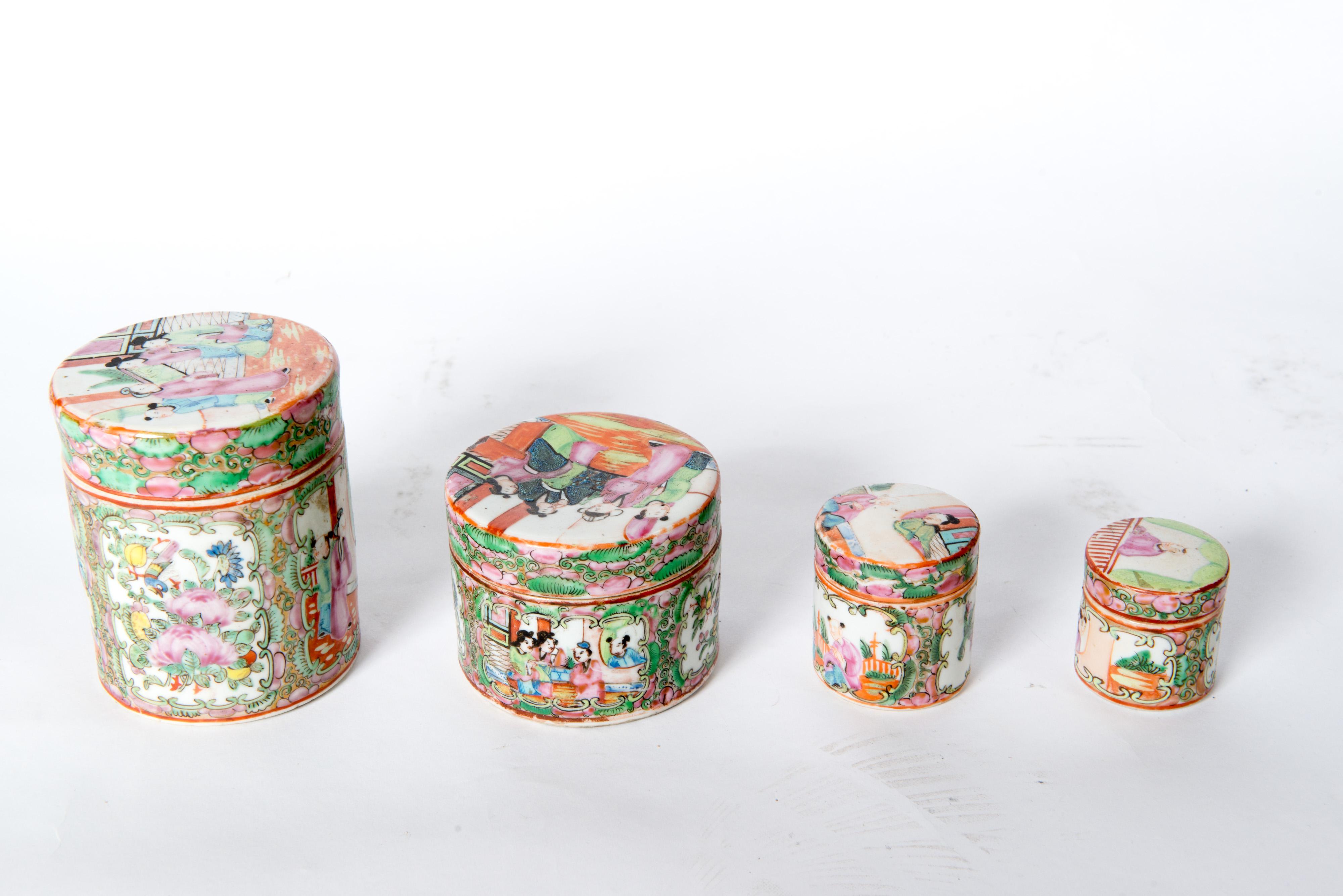 Japanese Ceramic Jar Set In Fair Condition In Stamford, CT