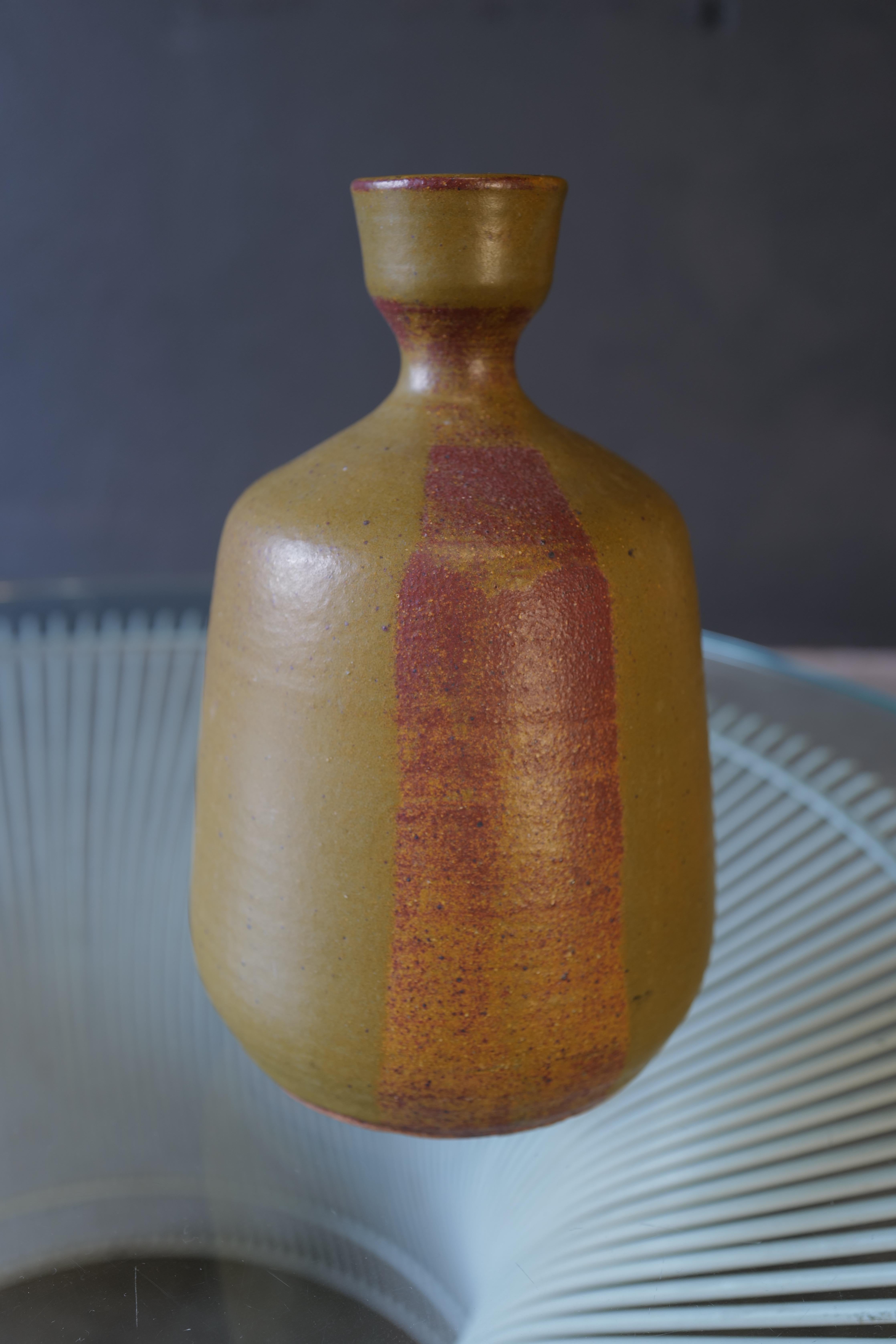 20th Century Japanese Ceramic Pottery Vase For Sale