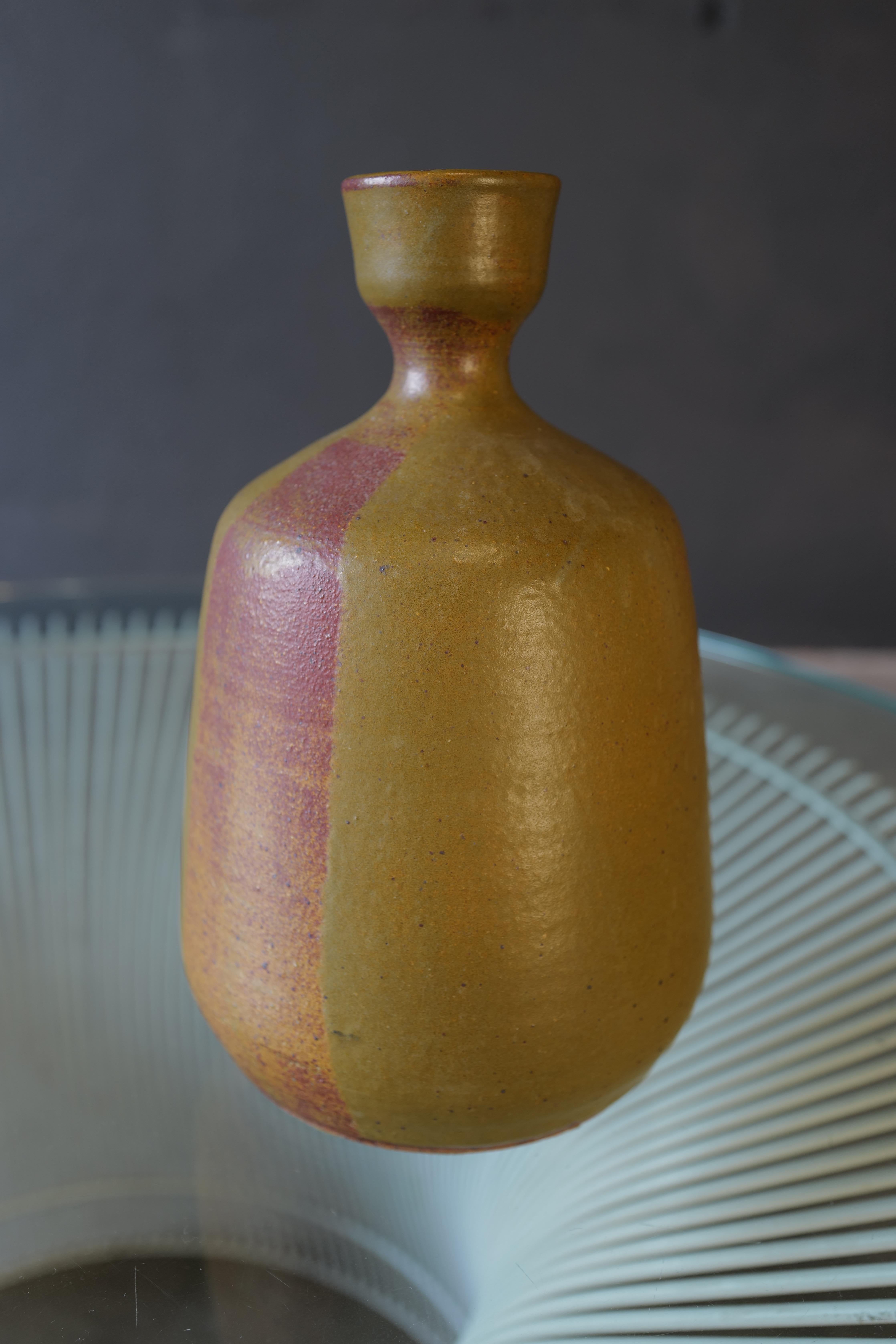 20ième siècle Vase en céramique japonaise en vente