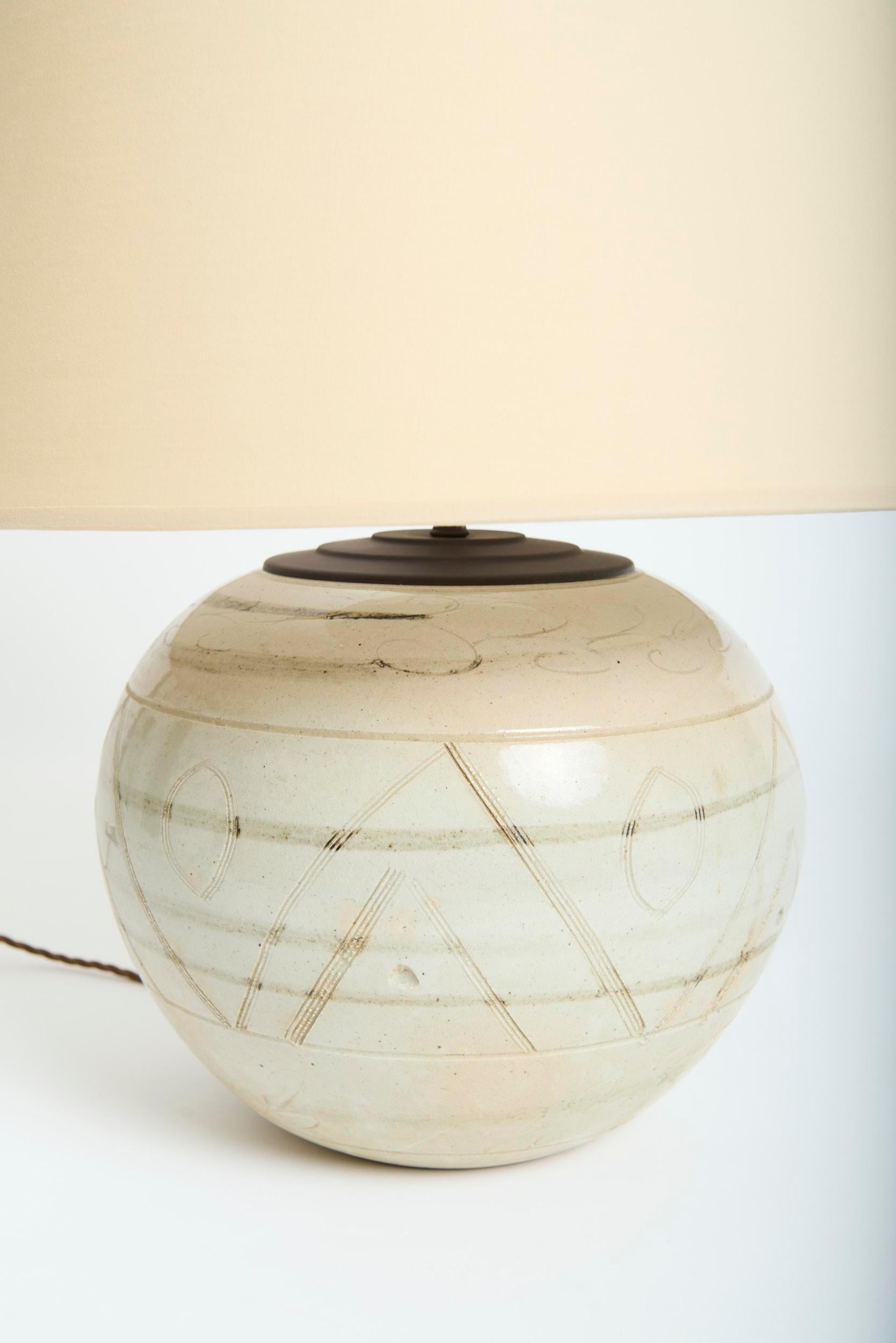 Japonais Lampe de table en céramique japonaise en vente
