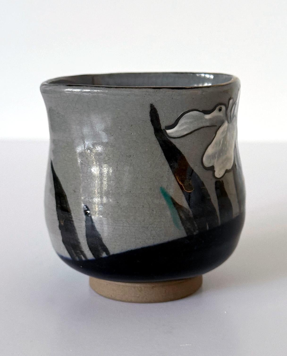 Japanese Ceramic Teacup by Makuzu Kozan Meiji Period im Zustand „Hervorragend“ im Angebot in Atlanta, GA