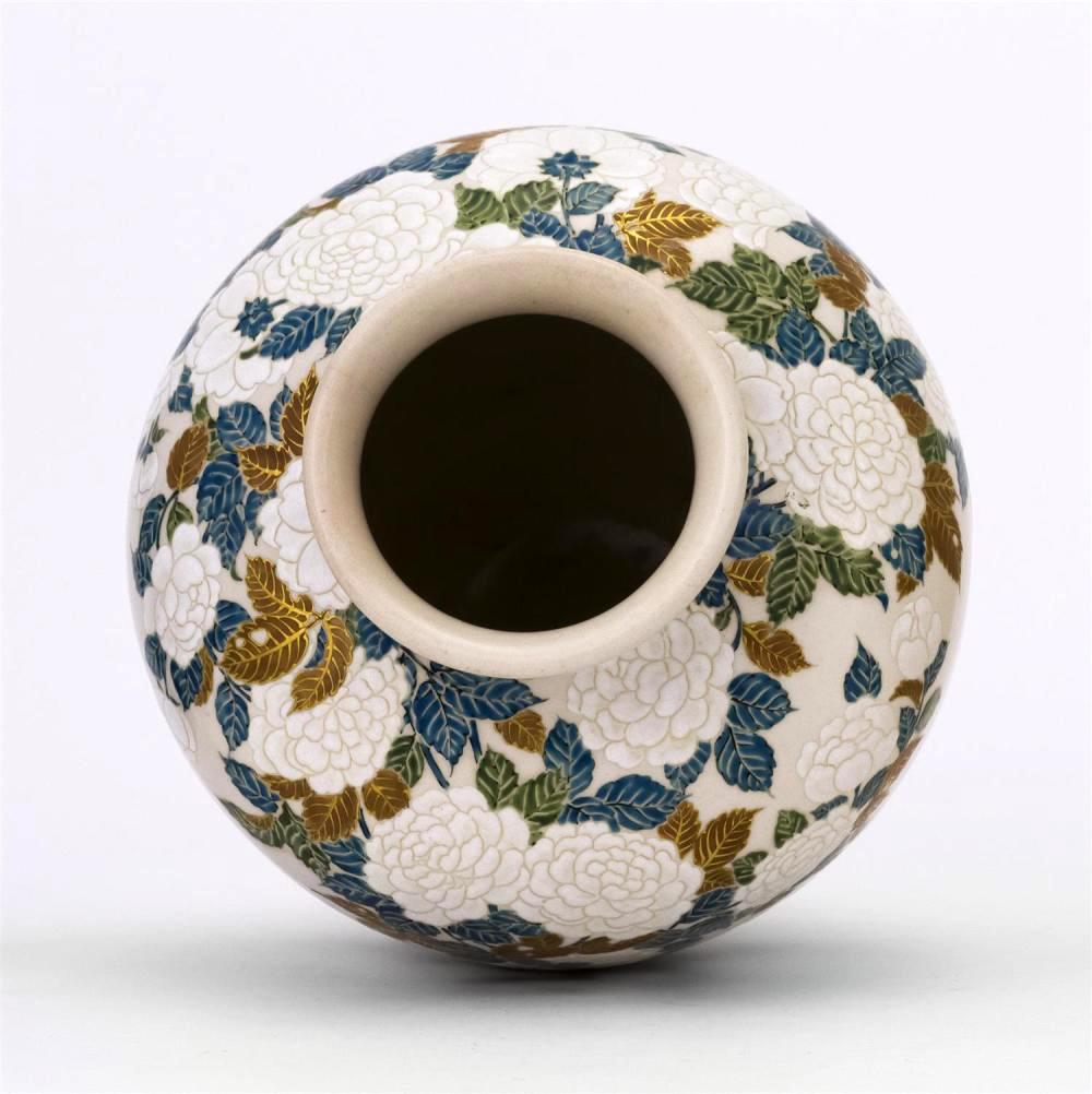 Japanese Ceramic Vase by Ito Tozan I Meiji Period In Good Condition For Sale In Atlanta, GA