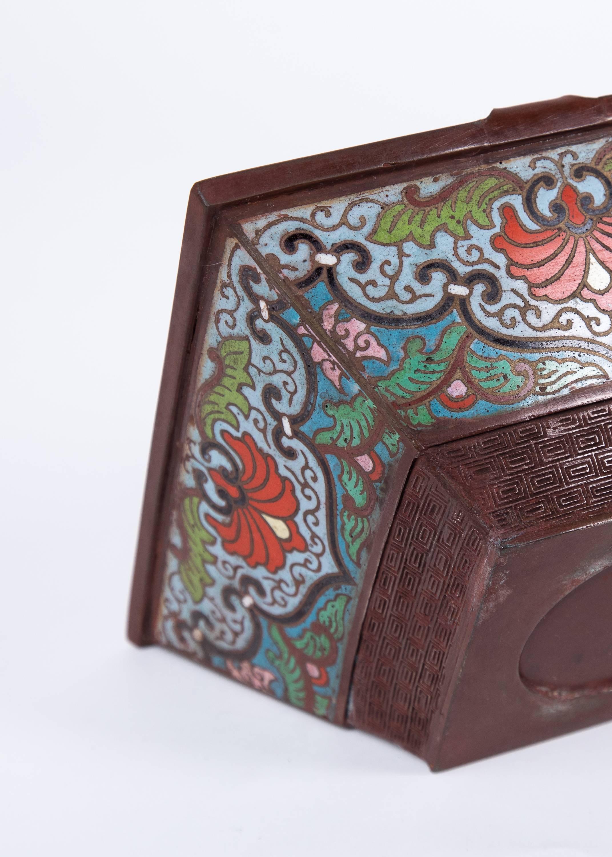Japanese Champlevé Cloisonné Square Copper Jardinière In Good Condition For Sale In New York, NY