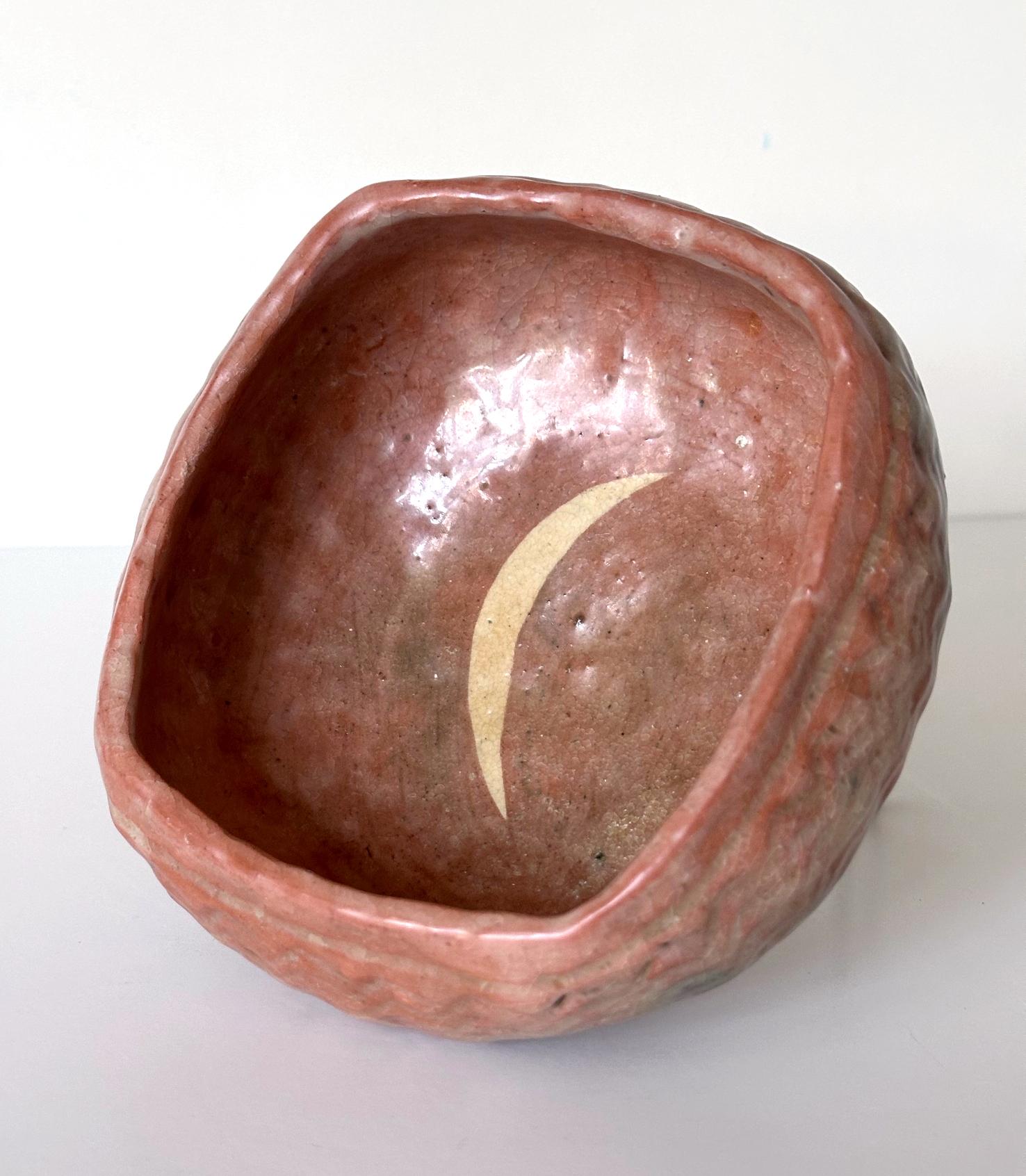 Japanese Ceramic Bowl with Crescent Mark by Kodai-ji Kiln Meiji Period Ex-Musuem For Sale 3