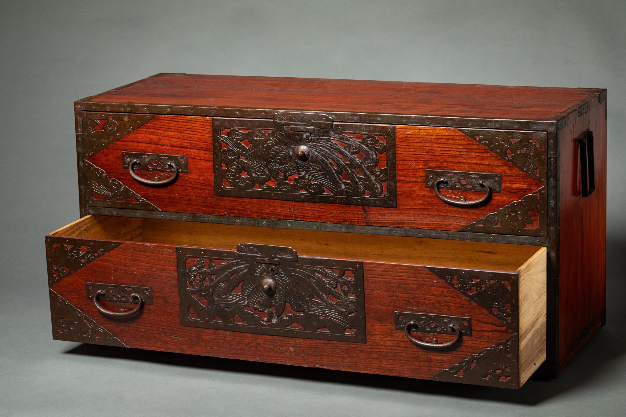 Japanese Chest In Good Condition For Sale In Hudson, NY