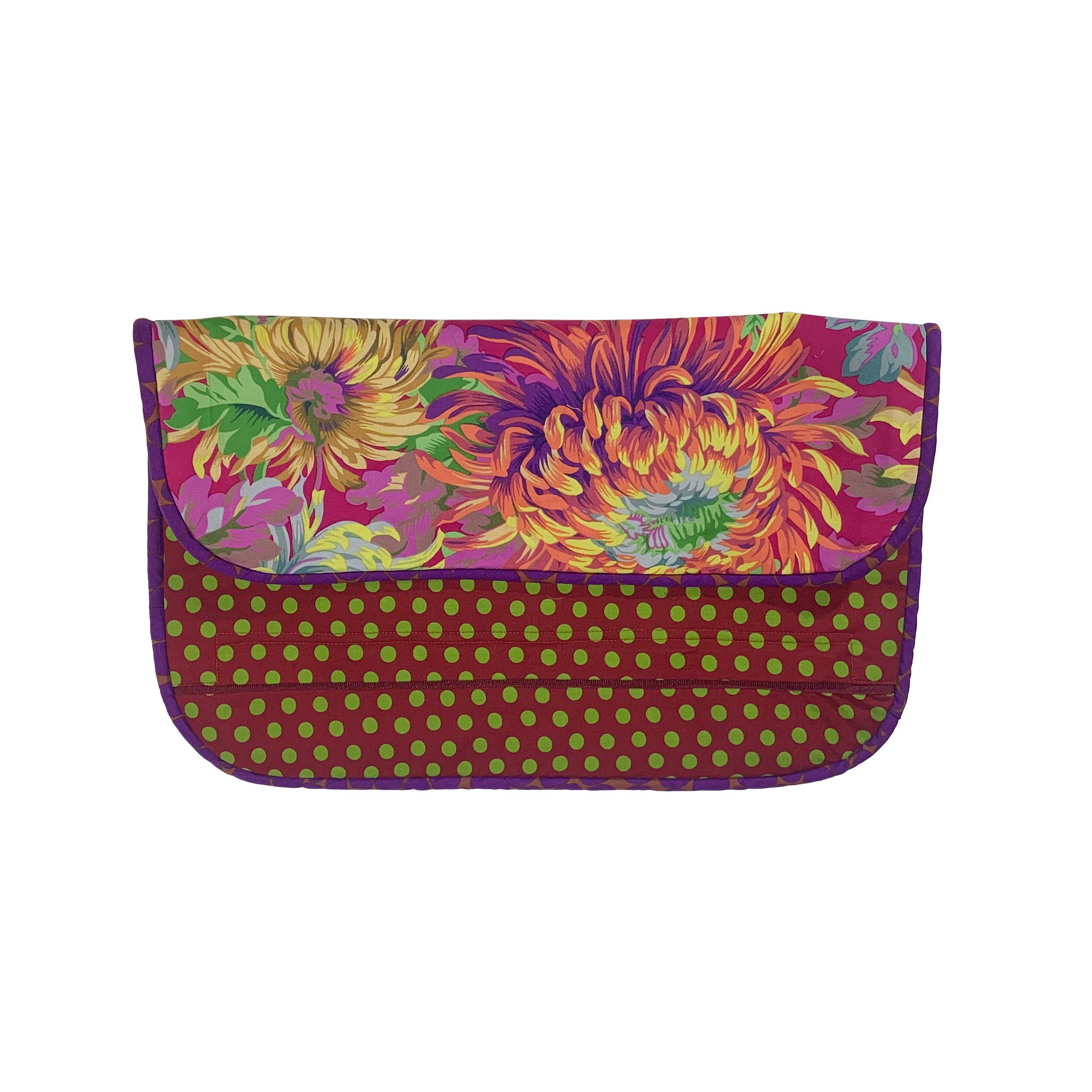 Japanese Chrysanthemum Purple Pillow In New Condition For Sale In Fort Lauderdale, FL
