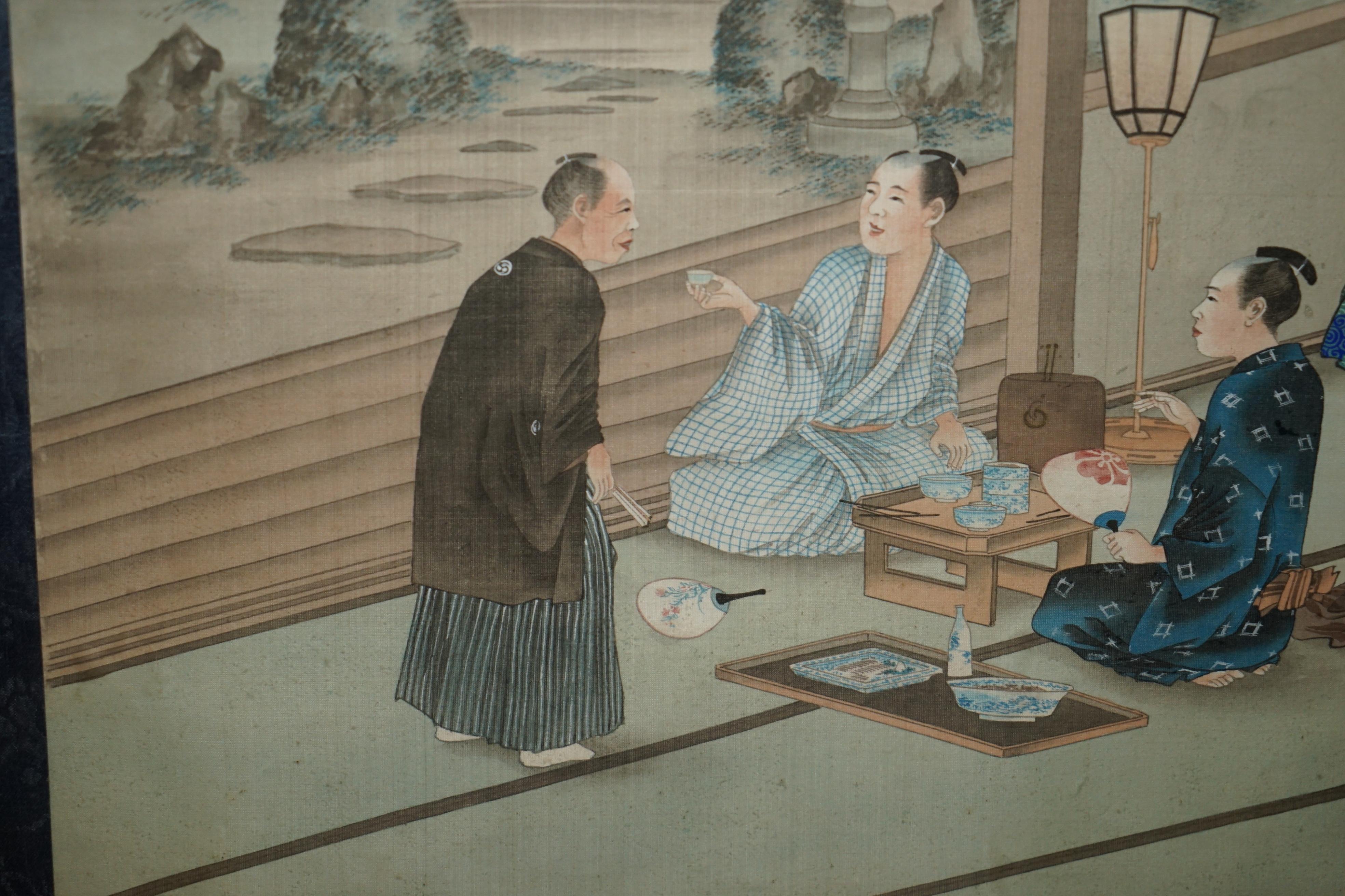 Japonisme JAPANESE CIR 1920 WOODBLOCK TRIPTYCH WATERCOLOUR PRINT OF GEISHA GIRL & NOBLEs For Sale