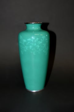 Japanese Cloisonné Ando Jubei Signed Vase 8.5" Wireless Clematis