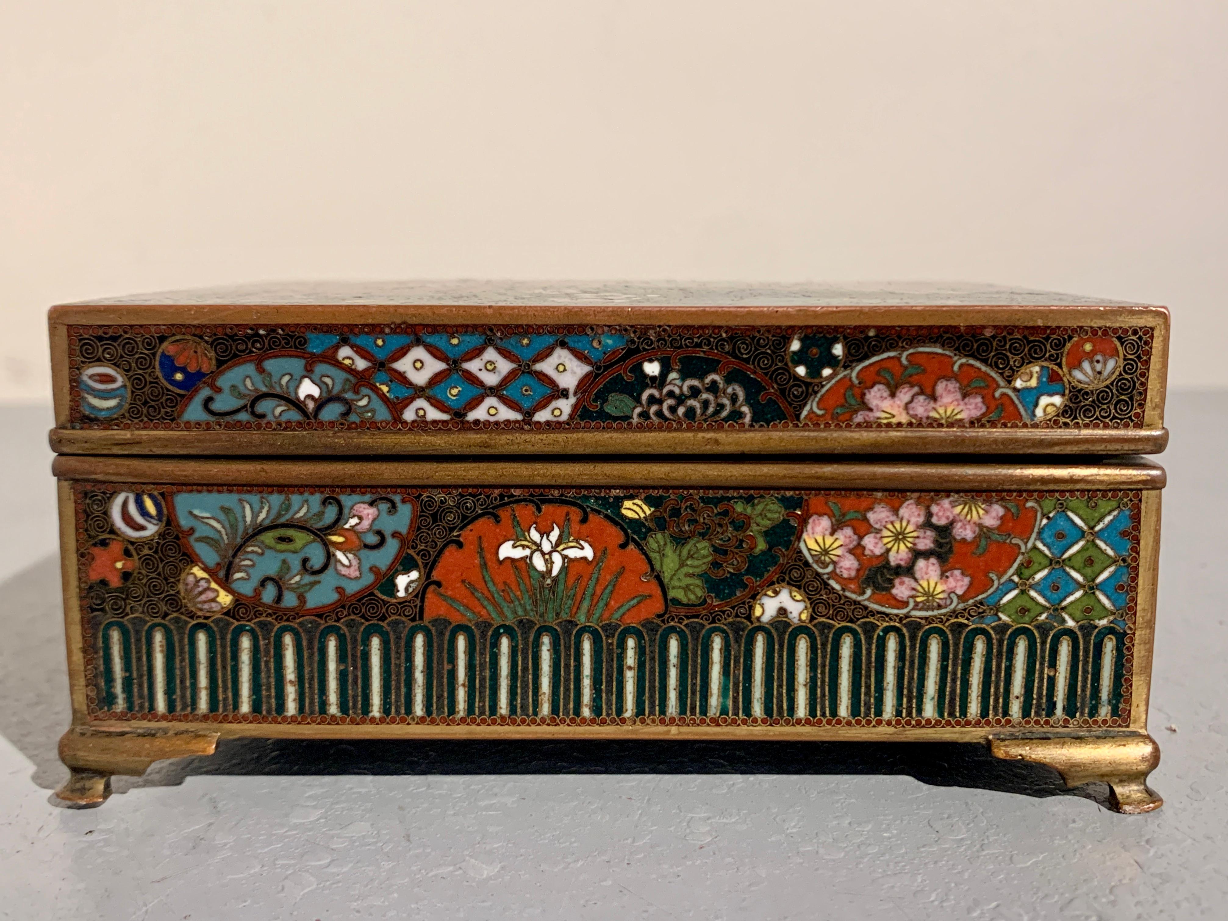 Japanische Cloisonné-Schachtel, Meiji-Periode, spätes 19. Jahrhundert, Japan im Angebot 6