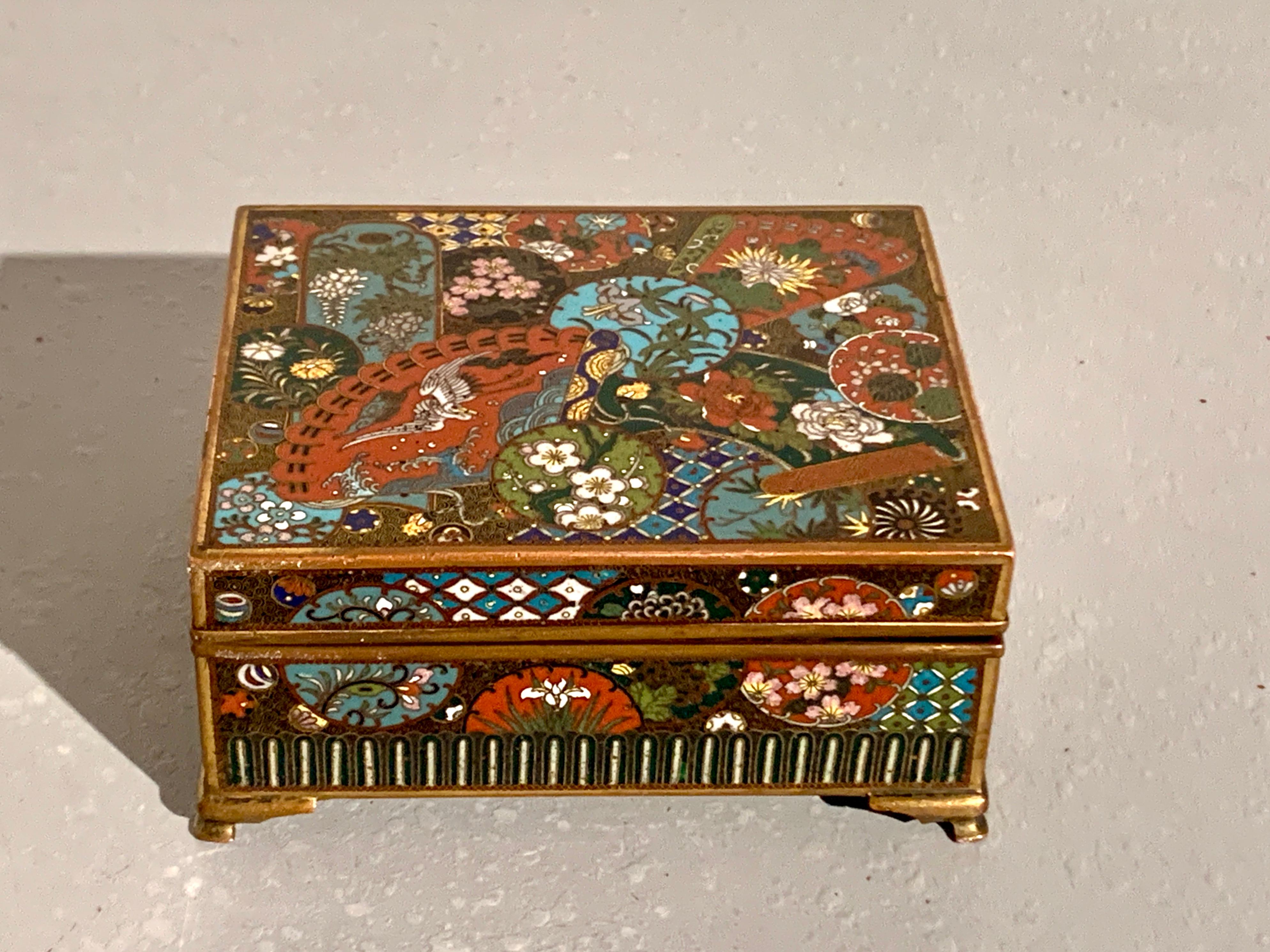 Cloissoné Japanese Cloisonne Box, Meiji Period, Late 19th Century, Japan For Sale