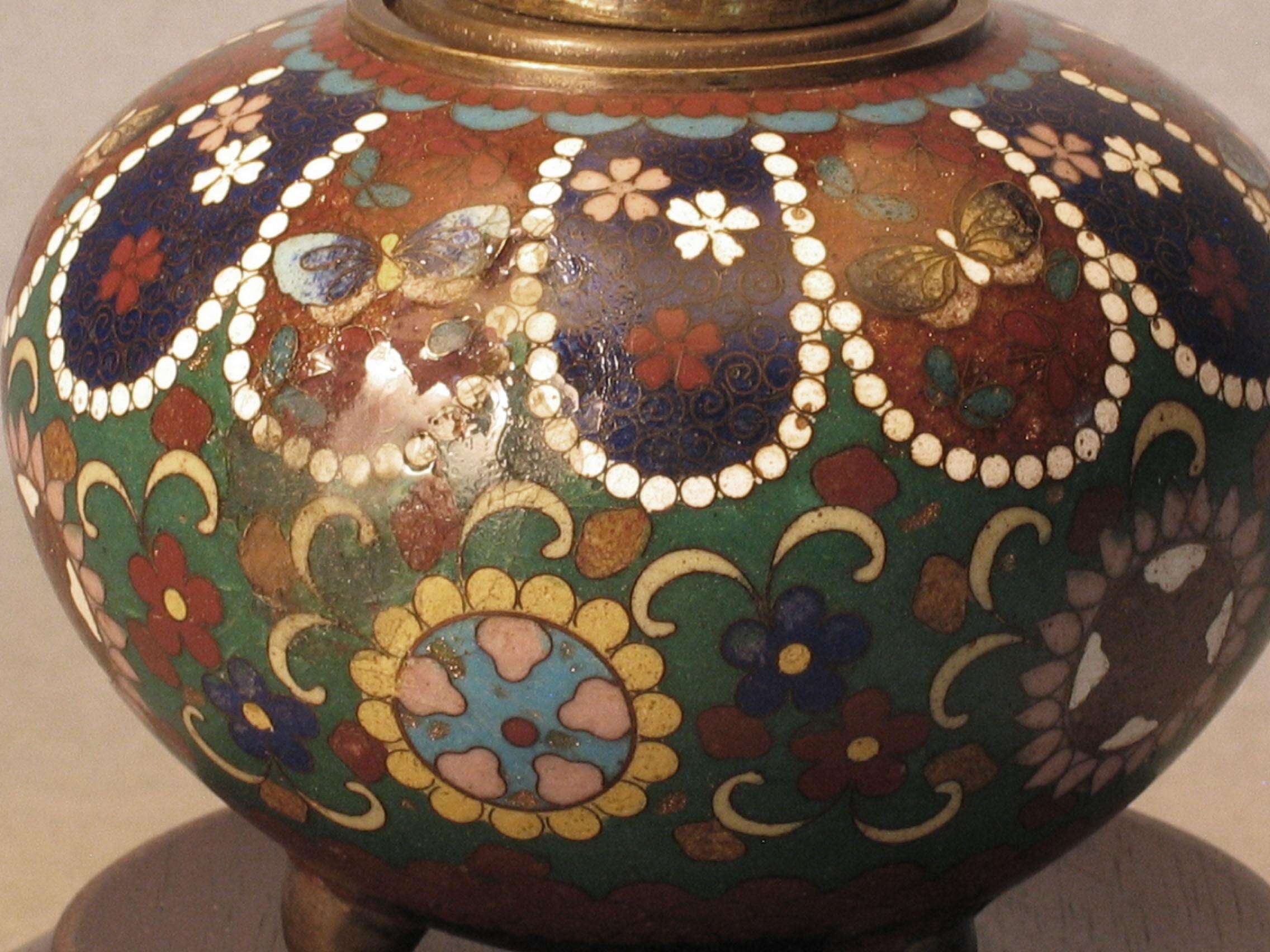 Japanese Cloisonne Composite Table Lamp Meiji Period In Distressed Condition In Ottawa, Ontario