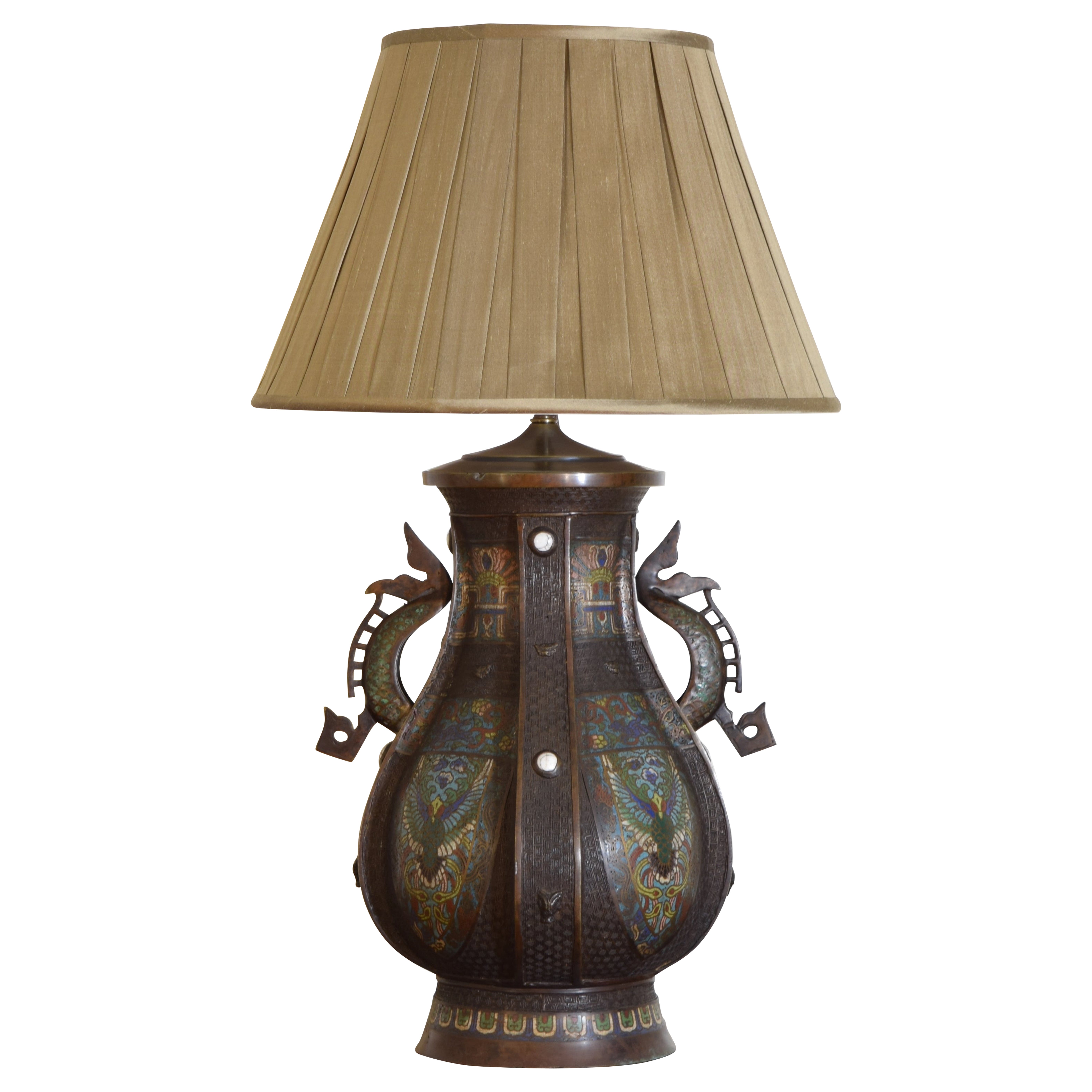 Japanische Cloisonné-Drachengriff-Vase als Tischlampe, um 1900