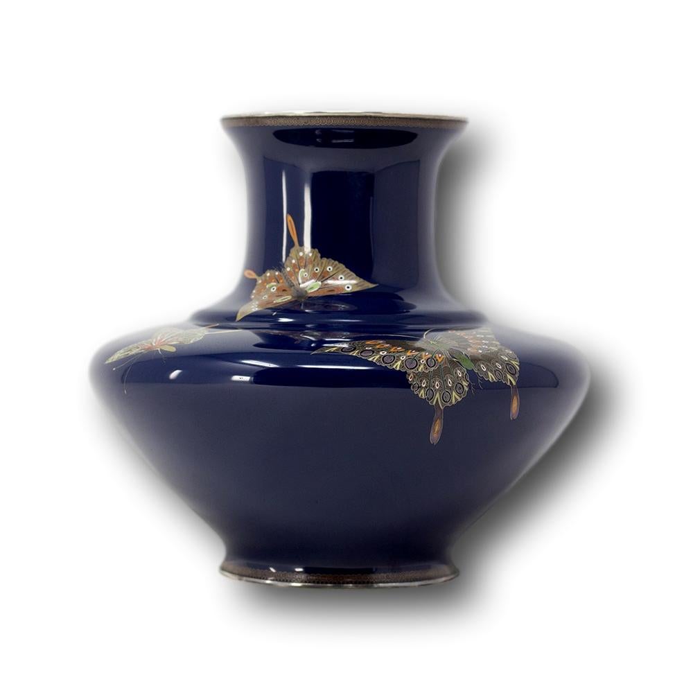 Japanese Cloisonne Enamel Butterfly Vase Hayashi Kodenji In Good Condition For Sale In Newark, England