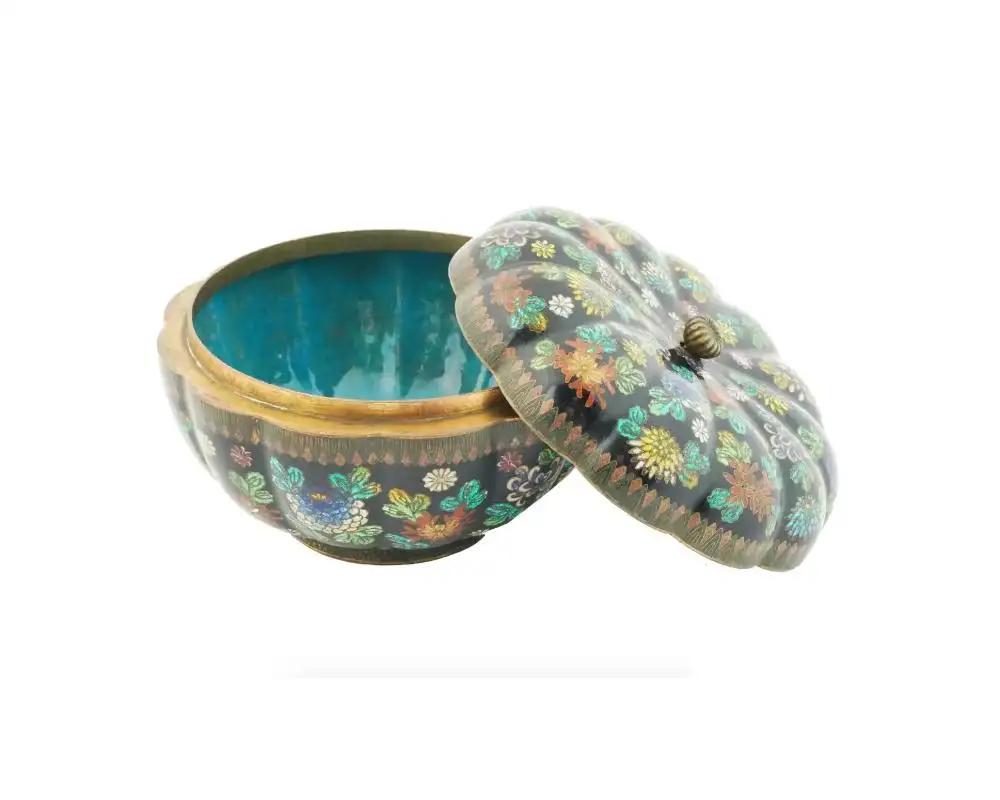 Cloissoné Japanese Cloisonne Enamel Lobulated Trinket Box For Sale