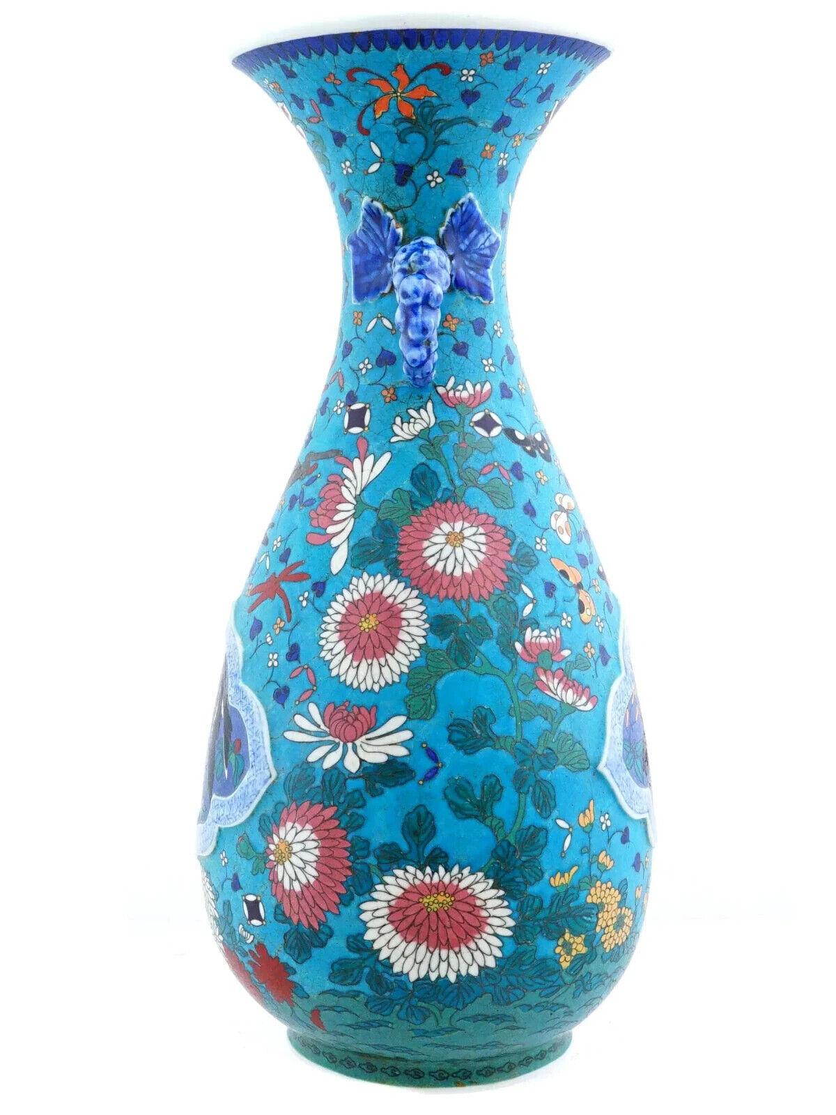 Cloisonné Vaso giapponese in porcellana smaltata Cloisonne con manici in vendita