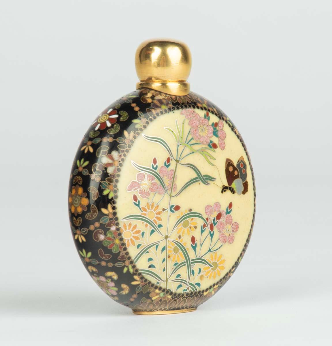Japanese Cloisonne Enamel Scent Bottle – Namikawa Yasuyuki In Good Condition For Sale In Christchurch, GB