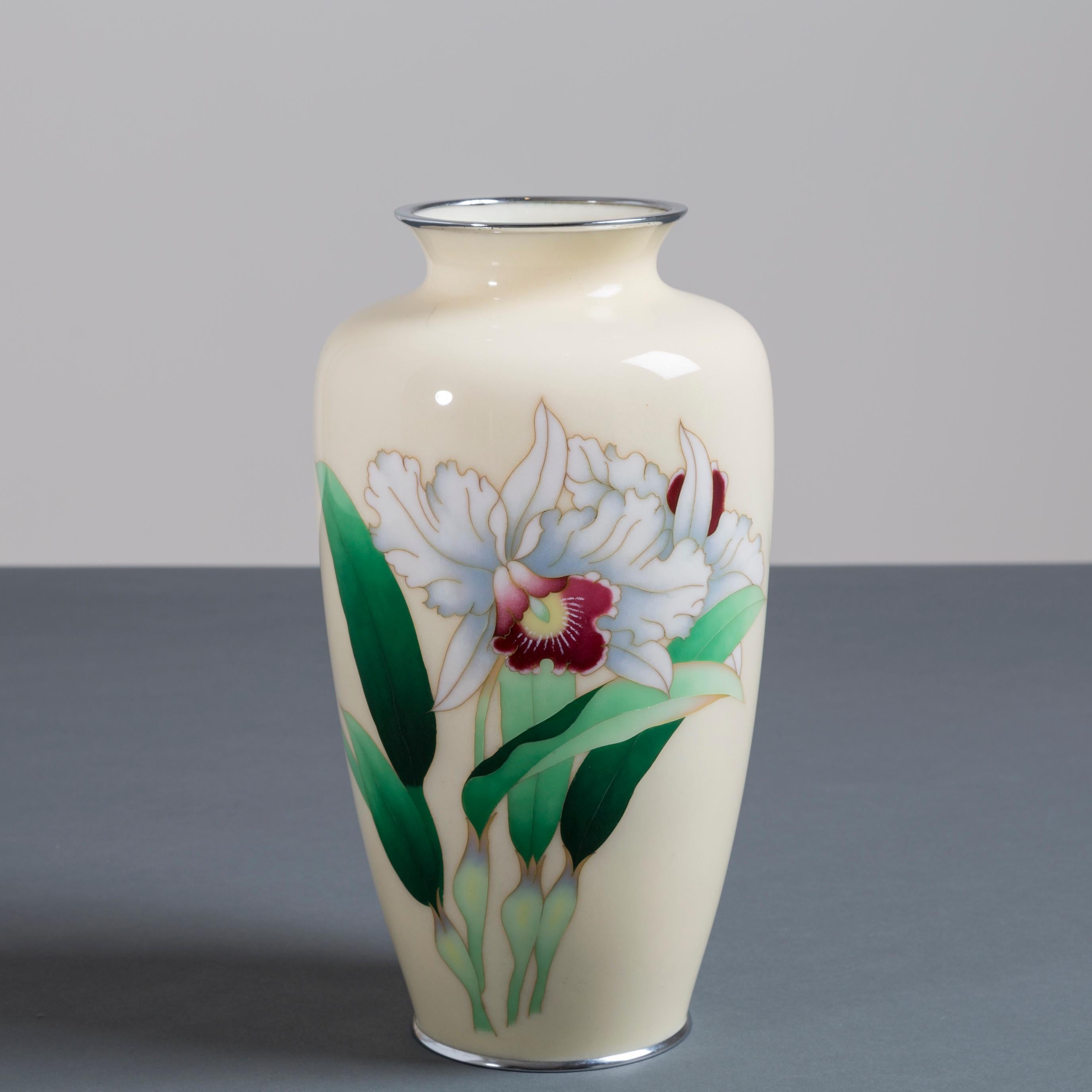 20th Century Japanese Cloisonné Enamel Vase from the Showa Period For Sale