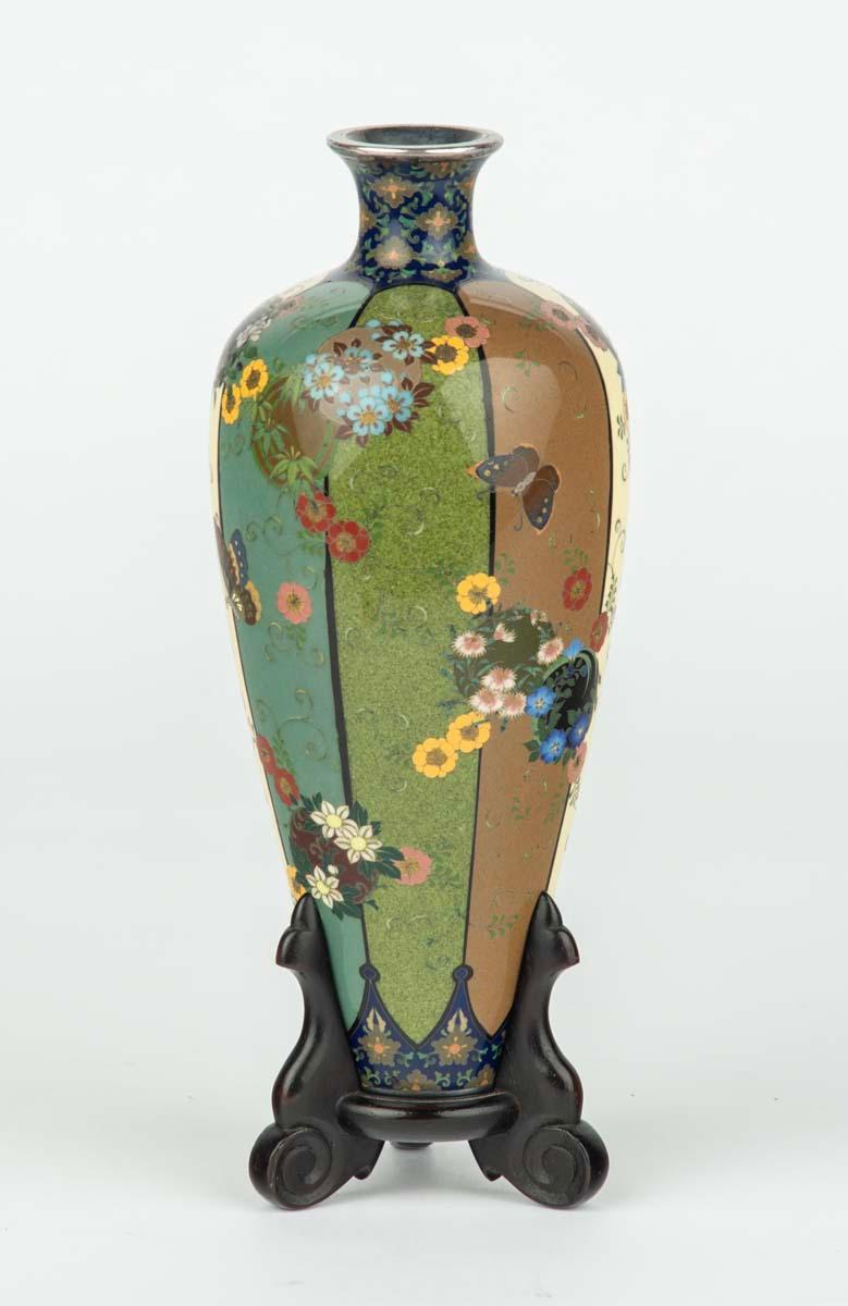 Japanese Cloisonne Enamel Vase – Namikawa Yasuyuki In Good Condition For Sale In Christchurch, GB