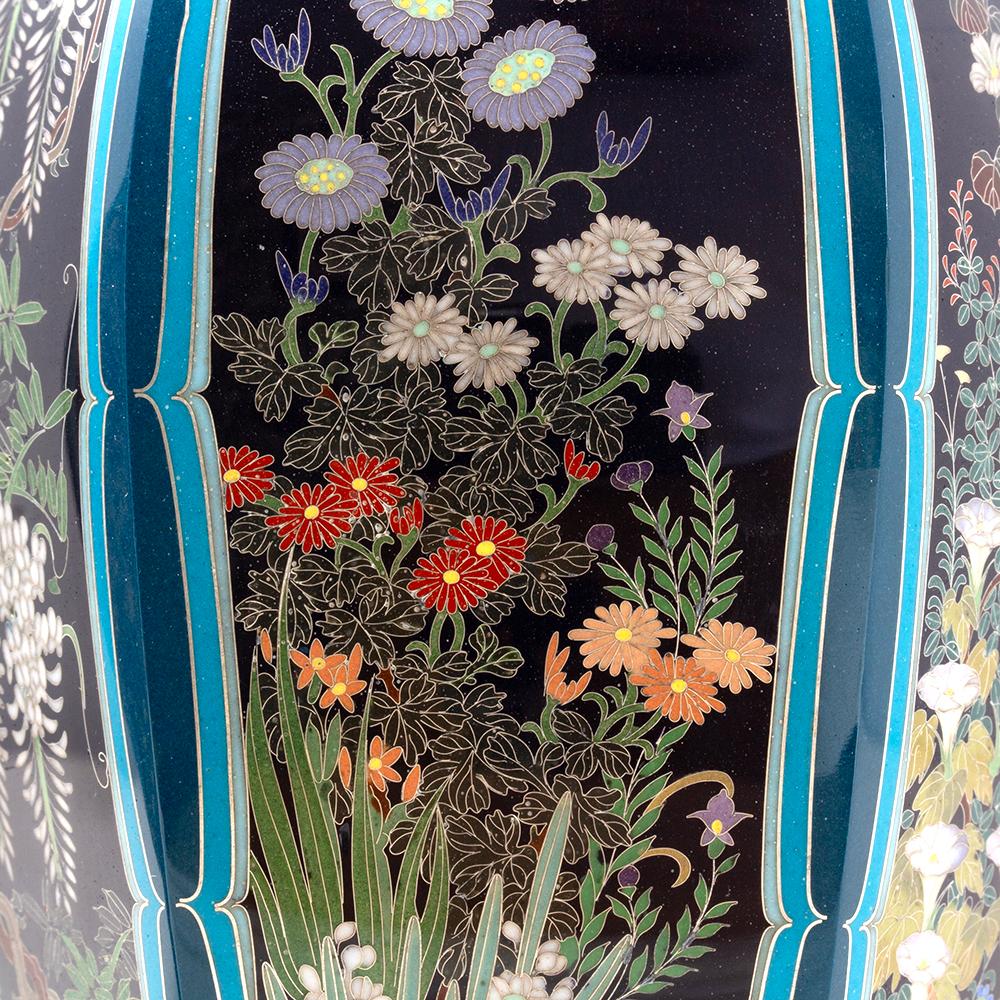 Coppia di vasi giapponesi in smalto cloisonné di Ota Hyozo, periodo Meiji in vendita 9
