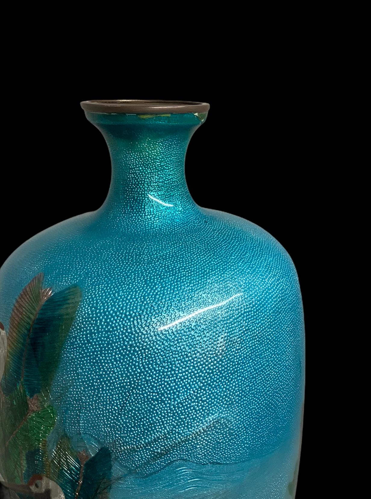 Vase-urne à feuilles en cloisonné japonais en vente 6