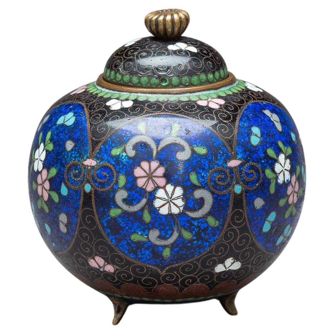 Japanese Cloisonné Koro with Cover, Meiji Period