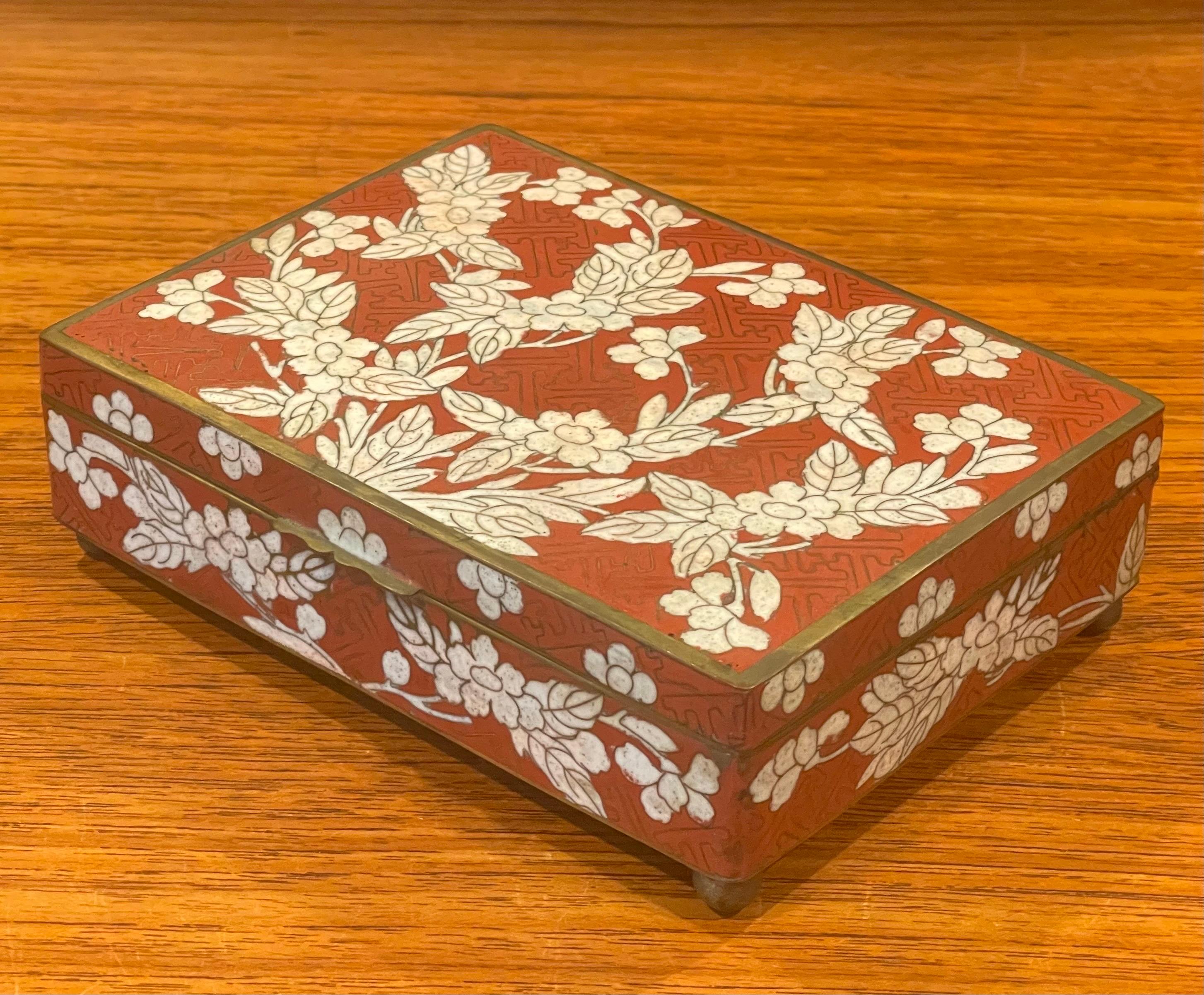 Cloissoné Japanese Cloisonne Lidded Trinket Box with Bun Feet