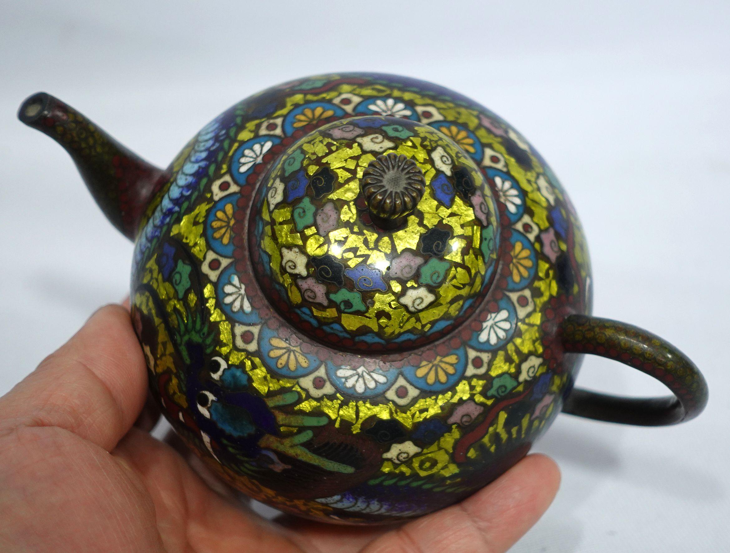 Antique Japanese Cloisonné Meiji Period Dragon Footed Teapot CO#04 For Sale 3