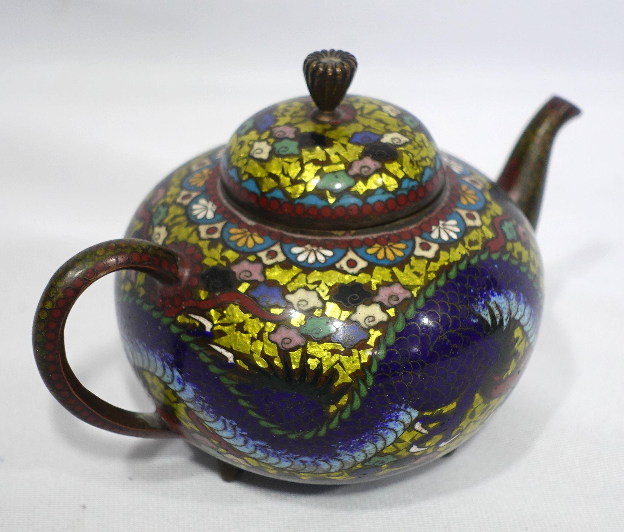 Antique Japanese Cloisonné Meiji Period Dragon Footed Teapot CO#04 In Good Condition For Sale In Norton, MA