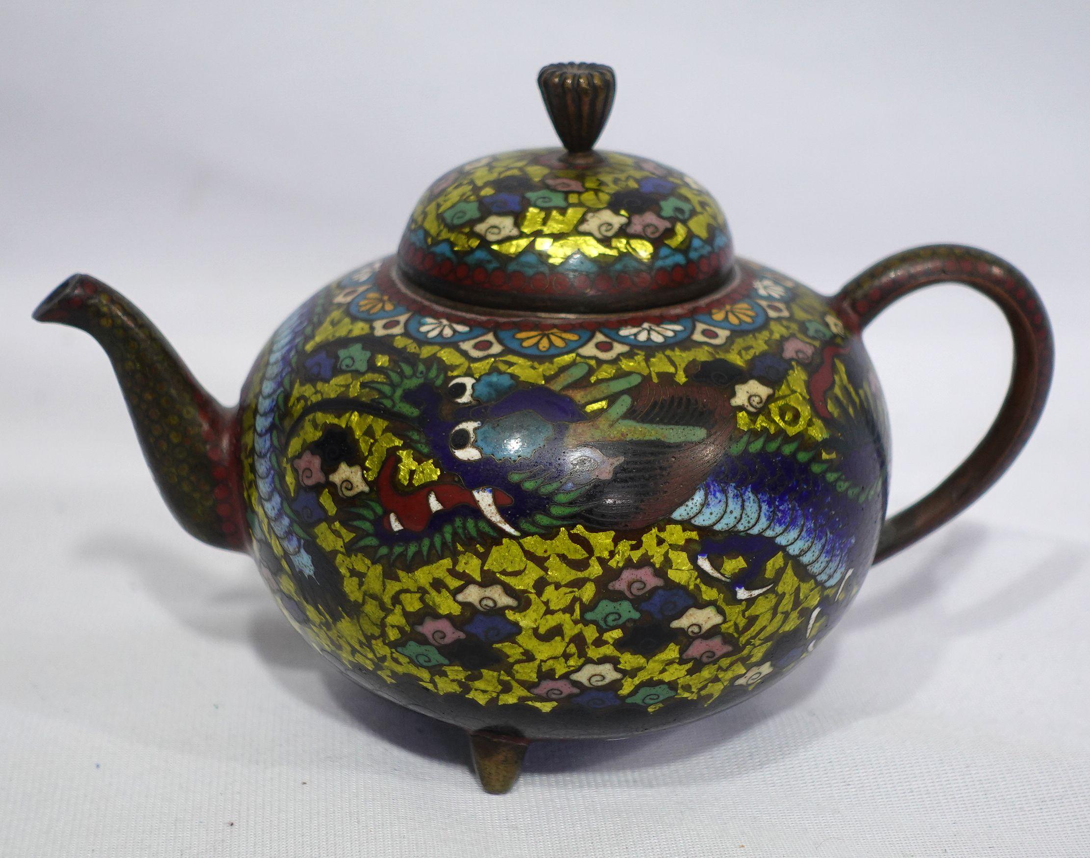 Antique Japanese Cloisonné Meiji Period Dragon Footed Teapot CO#04 For Sale 1