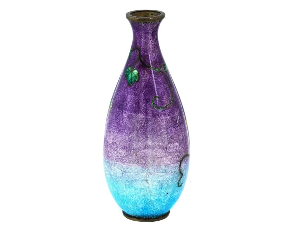 Giapponese Vaso ginbari giapponese Cloisonne Rainbow di epoca Meiji firmato in vendita