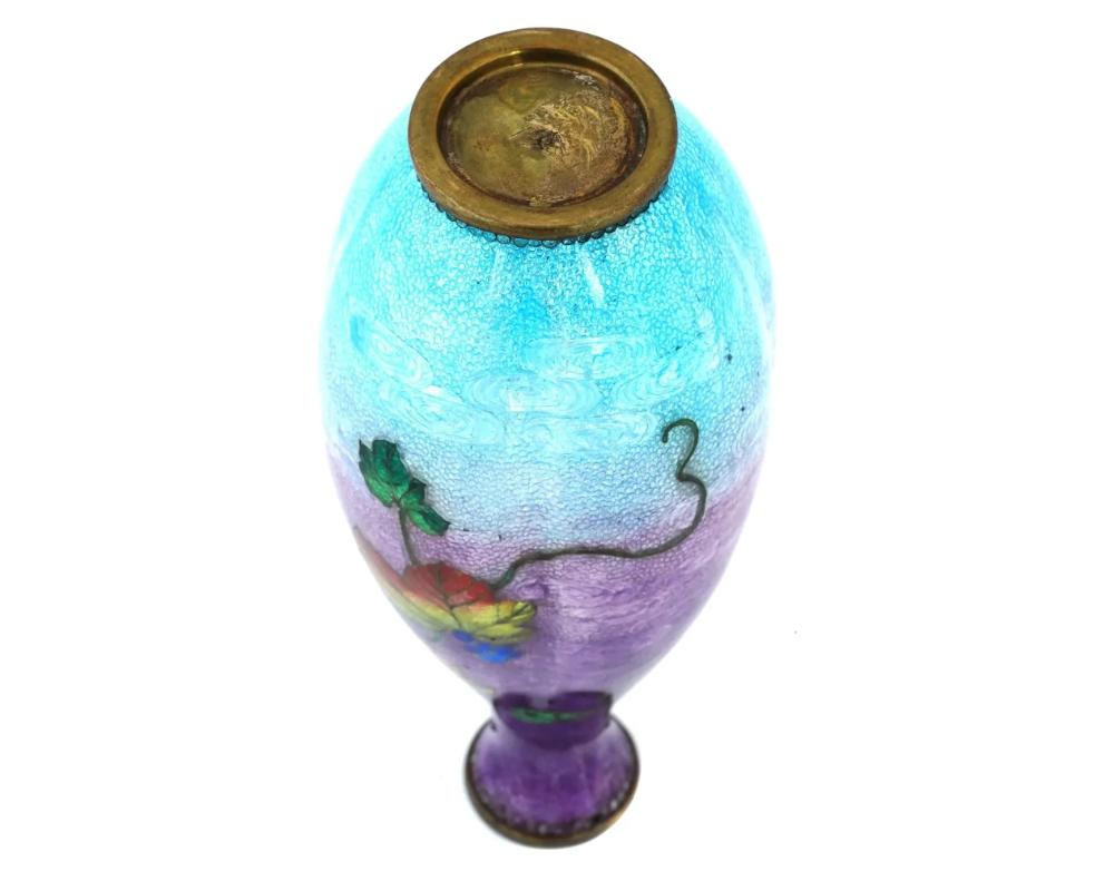 Rame Vaso ginbari giapponese Cloisonne Rainbow di epoca Meiji firmato in vendita