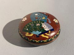Japanese Cloisonne Round Box with Fan Design, Meiji Period, c. 1900, Japan