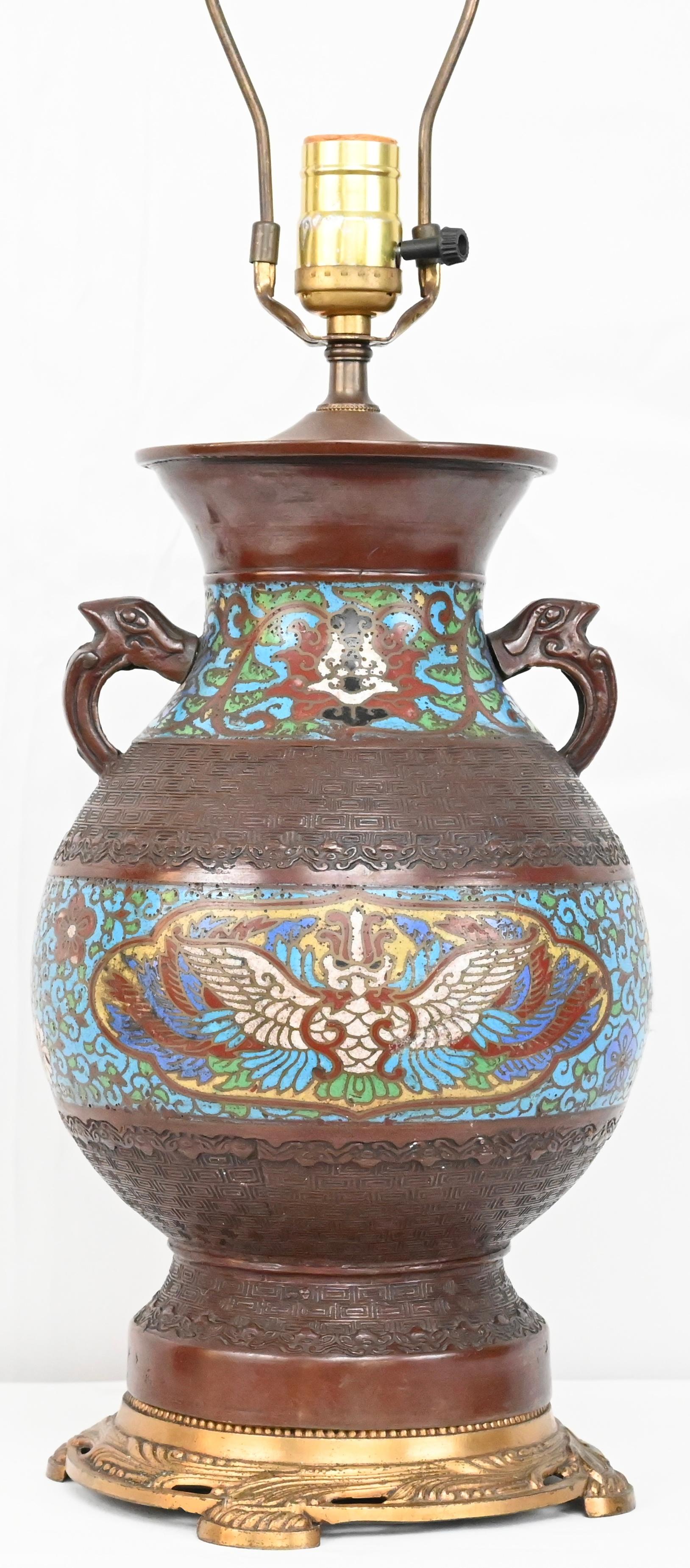 A fine quality Japanese Cloisonné Lamp, with blue, red and green enamel inlay on a brass base. 

This Japanese Cloisonne Table Lamp was hand-crafted with attention to details, cloisonne on the gold brass base with traditional decoration patterns. It