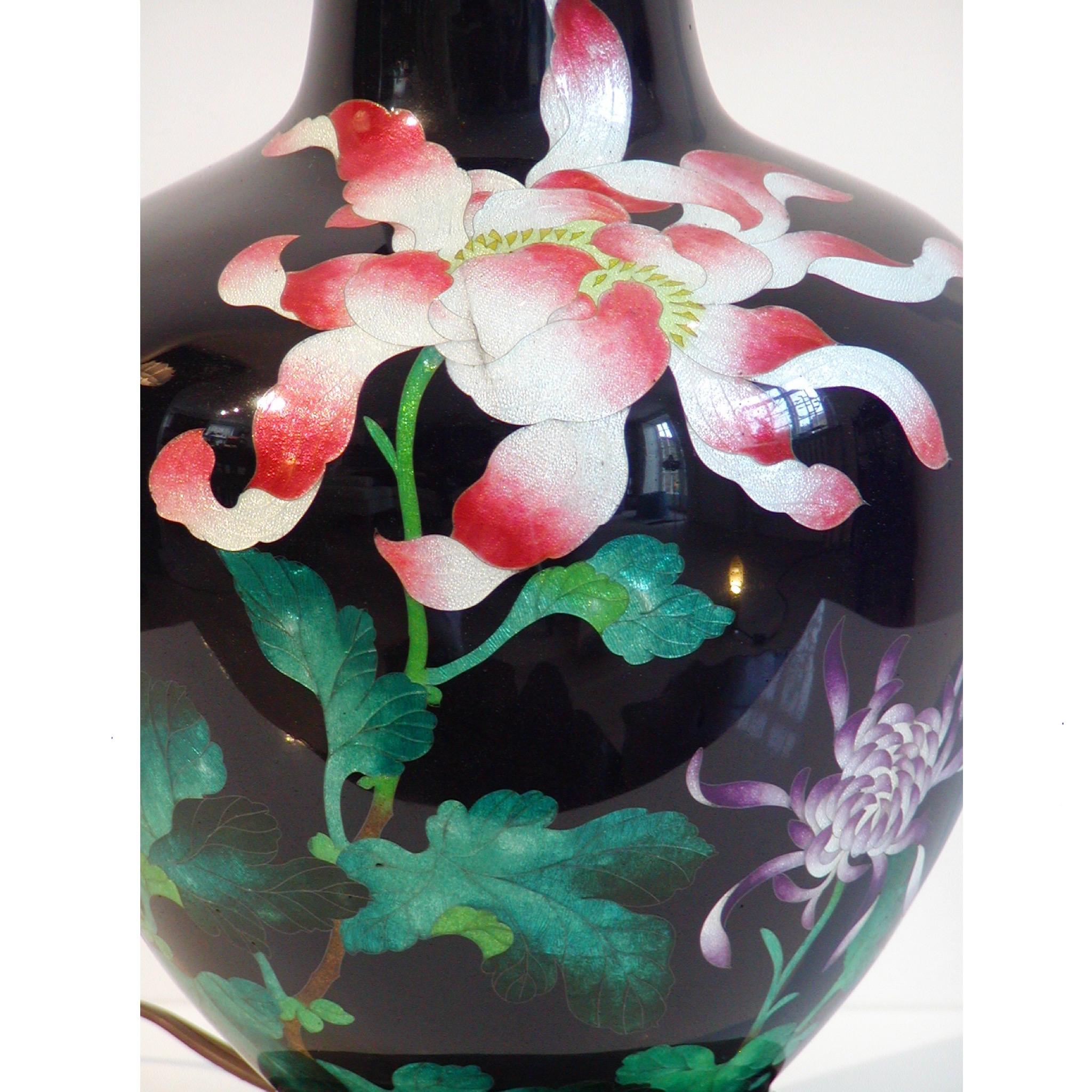 Cloisonné Vase cloisonné japonais utilisé comme lampe de table électrique en vente