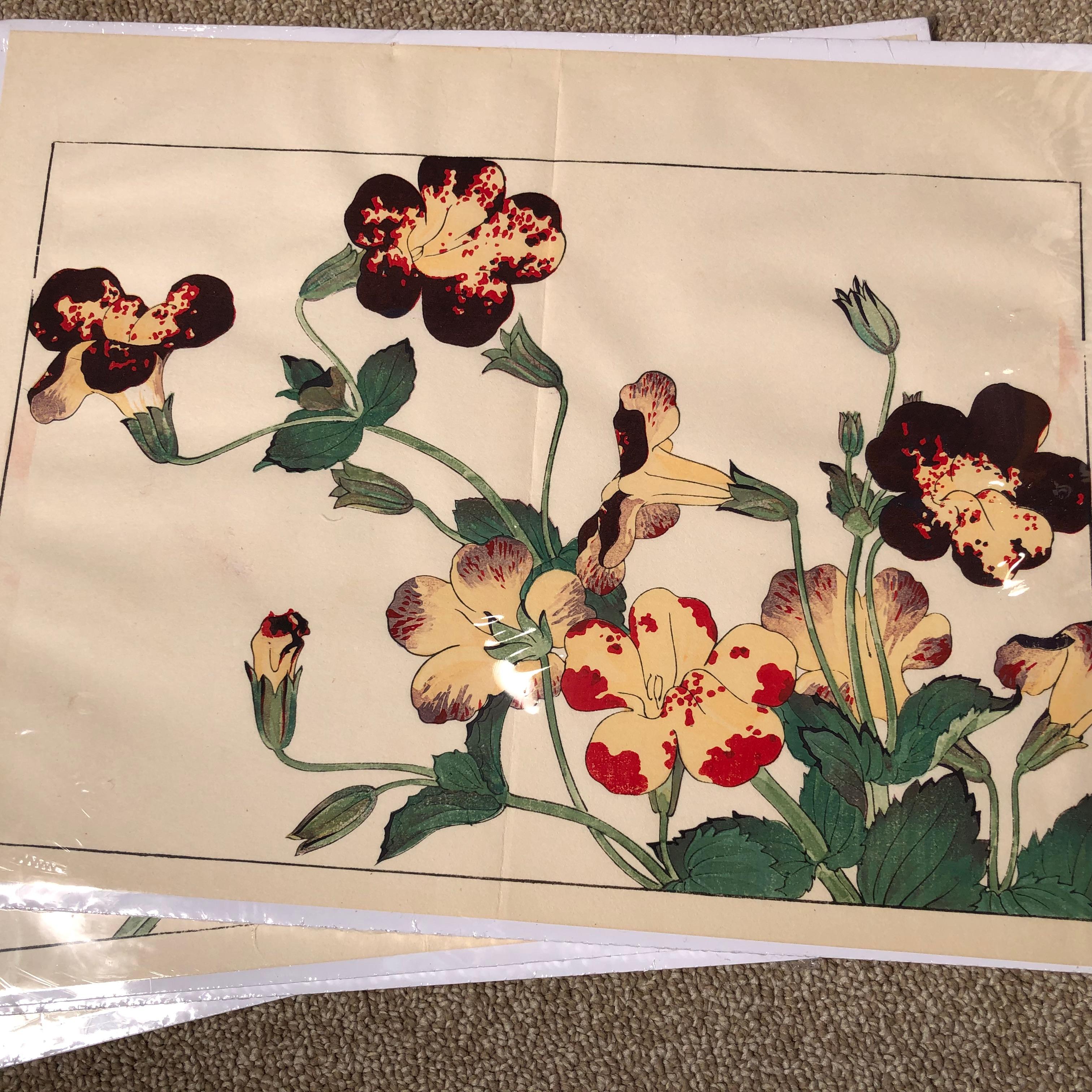 Japanese Flower Prints  Collection 18 Old Woodblock Vibrant Colors, Frameable In Good Condition In South Burlington, VT
