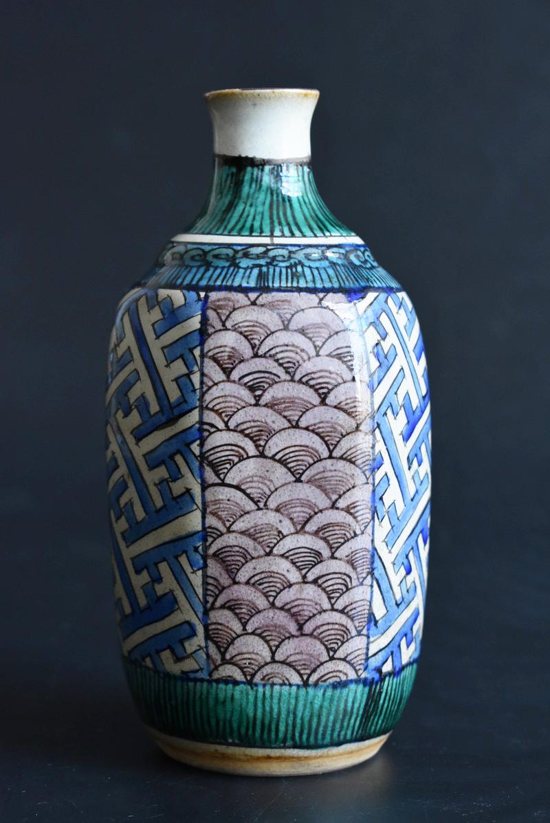 Hand-Crafted Japanese Colorful Antique Sake Bottle / 'Kutani Ware' / 1830-1900 / Small Vase For Sale