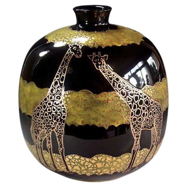 Jarrón Contemporáneo Japonés de Porcelana Verde Dorada Negra del Maestro Artista, 2