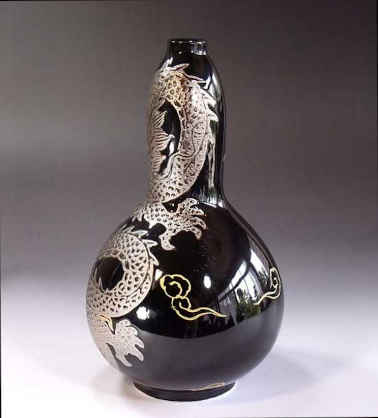 Meiji Japanese Contemporary Black Platinum Gold Porcelain Vase by Master Artist, 3 For Sale