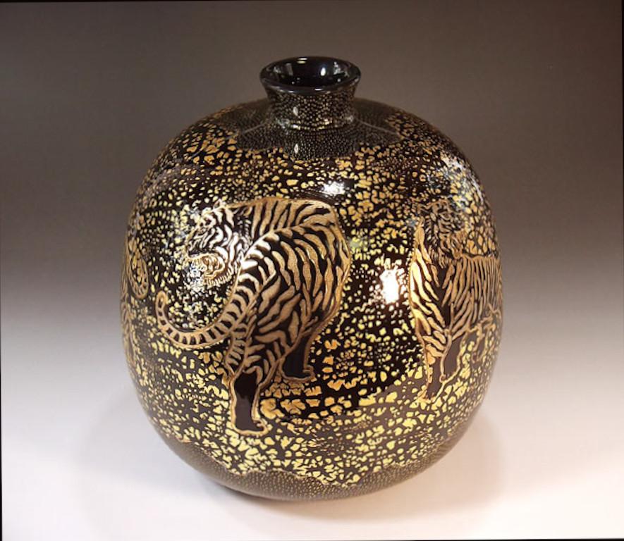 Hand-Painted Japanese Contemporary Black Platinum Gold Porcelain Vase by Master Artist For Sale