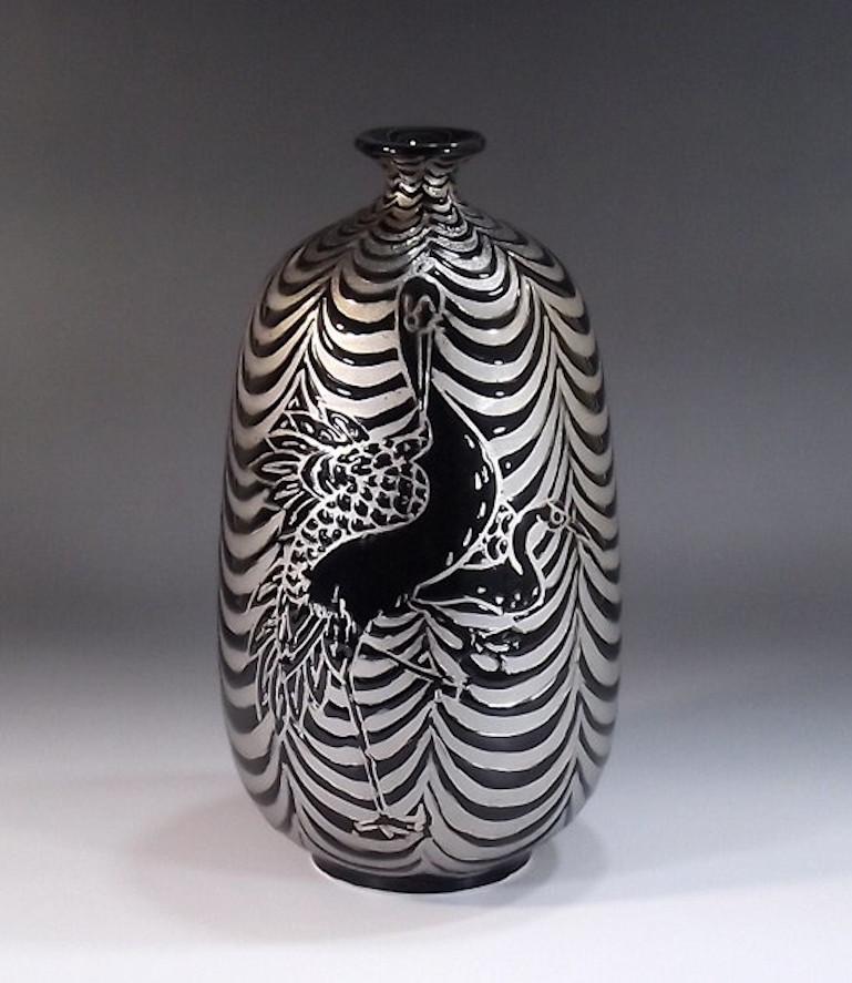 Hand-Painted Japanese Contemporary Black Porcelain Vase by Master Artist, 8 For Sale