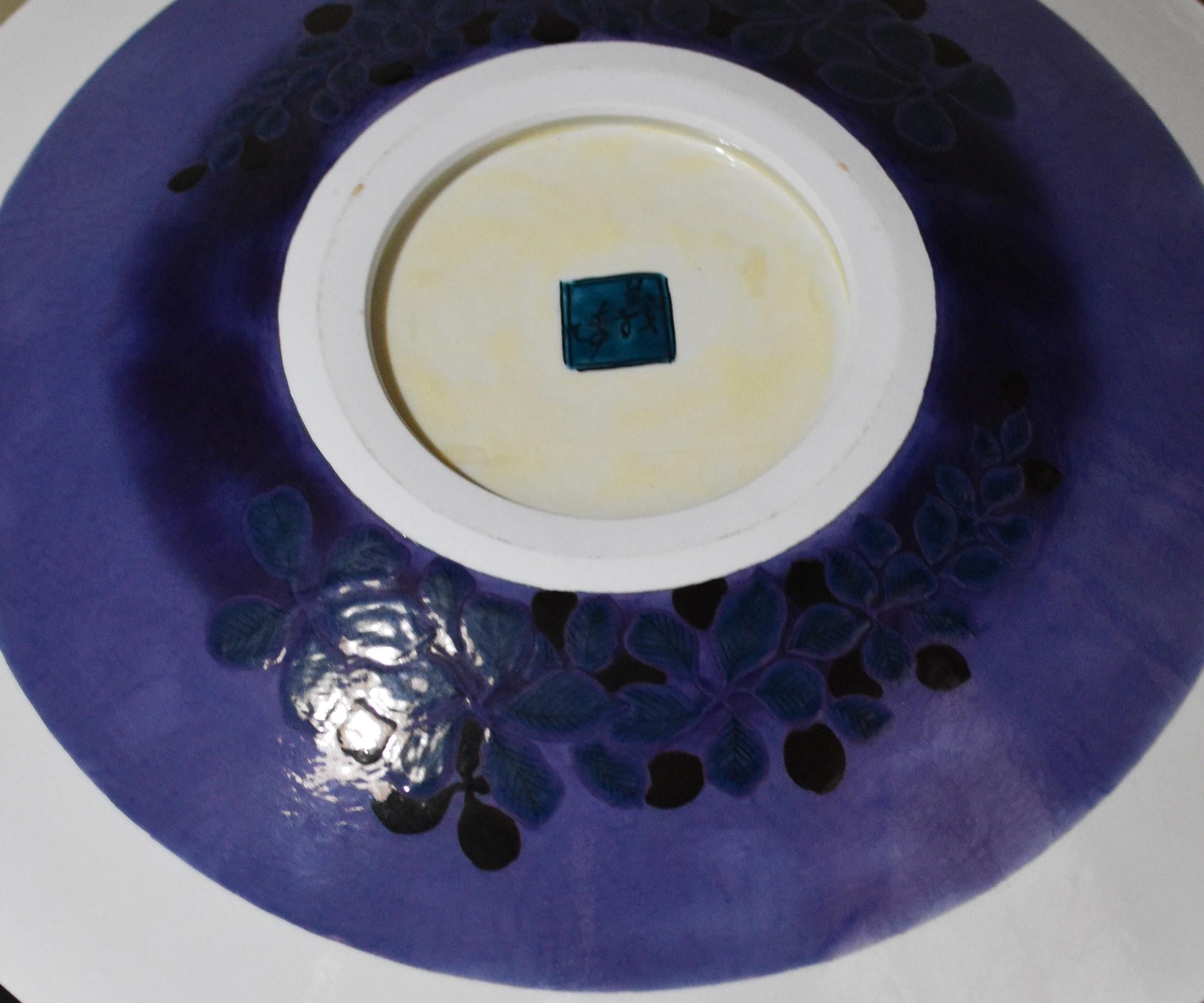 Japanese Contemporary Black Purple White Porcelain Charger by Master Artist In New Condition For Sale In Takarazuka, JP