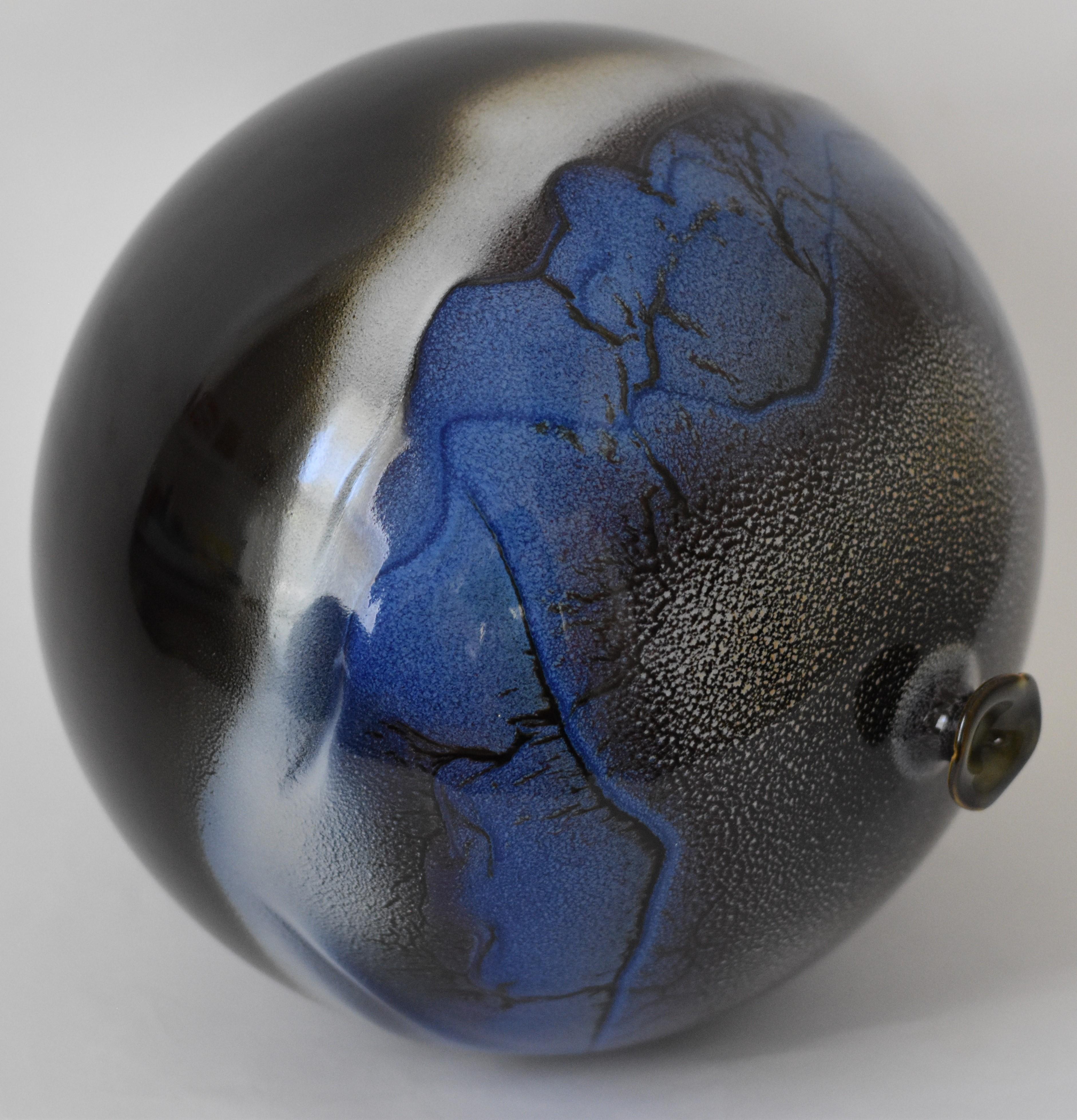 Japanese Contemporary Blue Black White Porcelain Vase by Master Artist For Sale 3