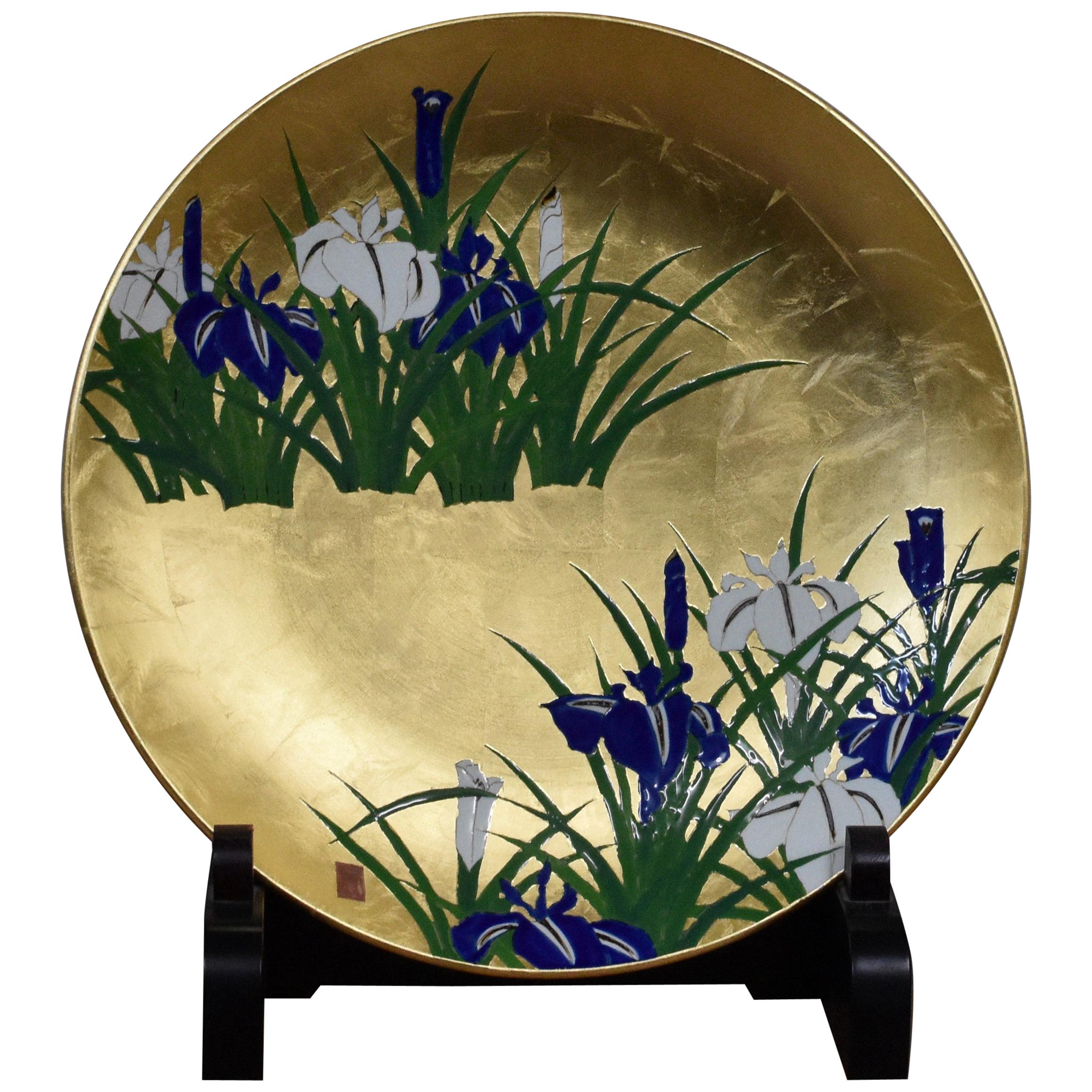 Chargeur contemporain japonais en porcelaine bleue à feuilles d'or et verte par un maître artiste, 3