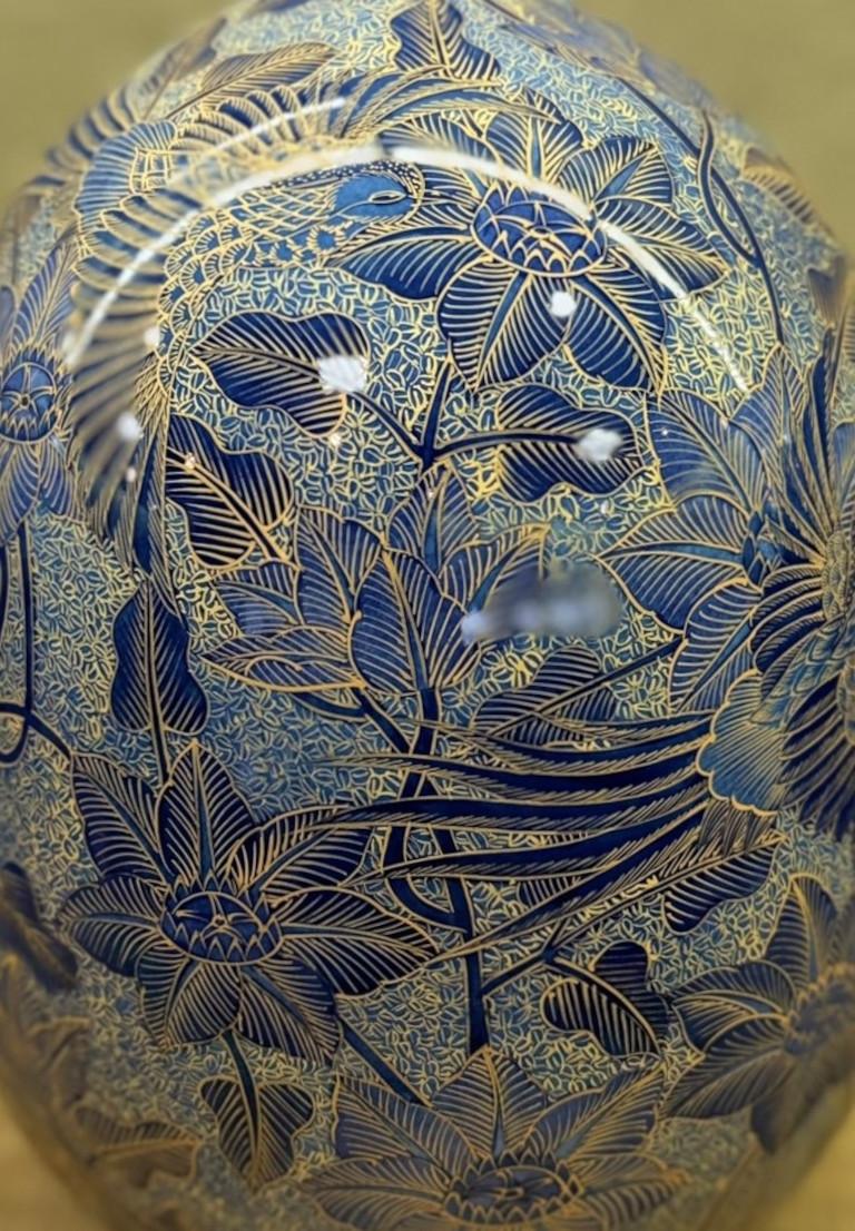 Gilt Japanese Contemporary Blue Gold Porcelain Vase by Master Artist, 2 For Sale