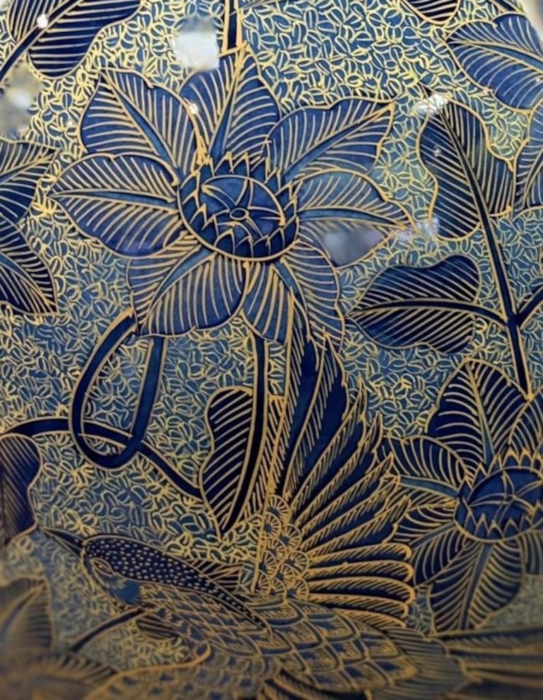 Zeitgenössische japanische Vase aus blauem und goldenem Porzellan von Meisterkünstler, 2 (Vergoldet) im Angebot